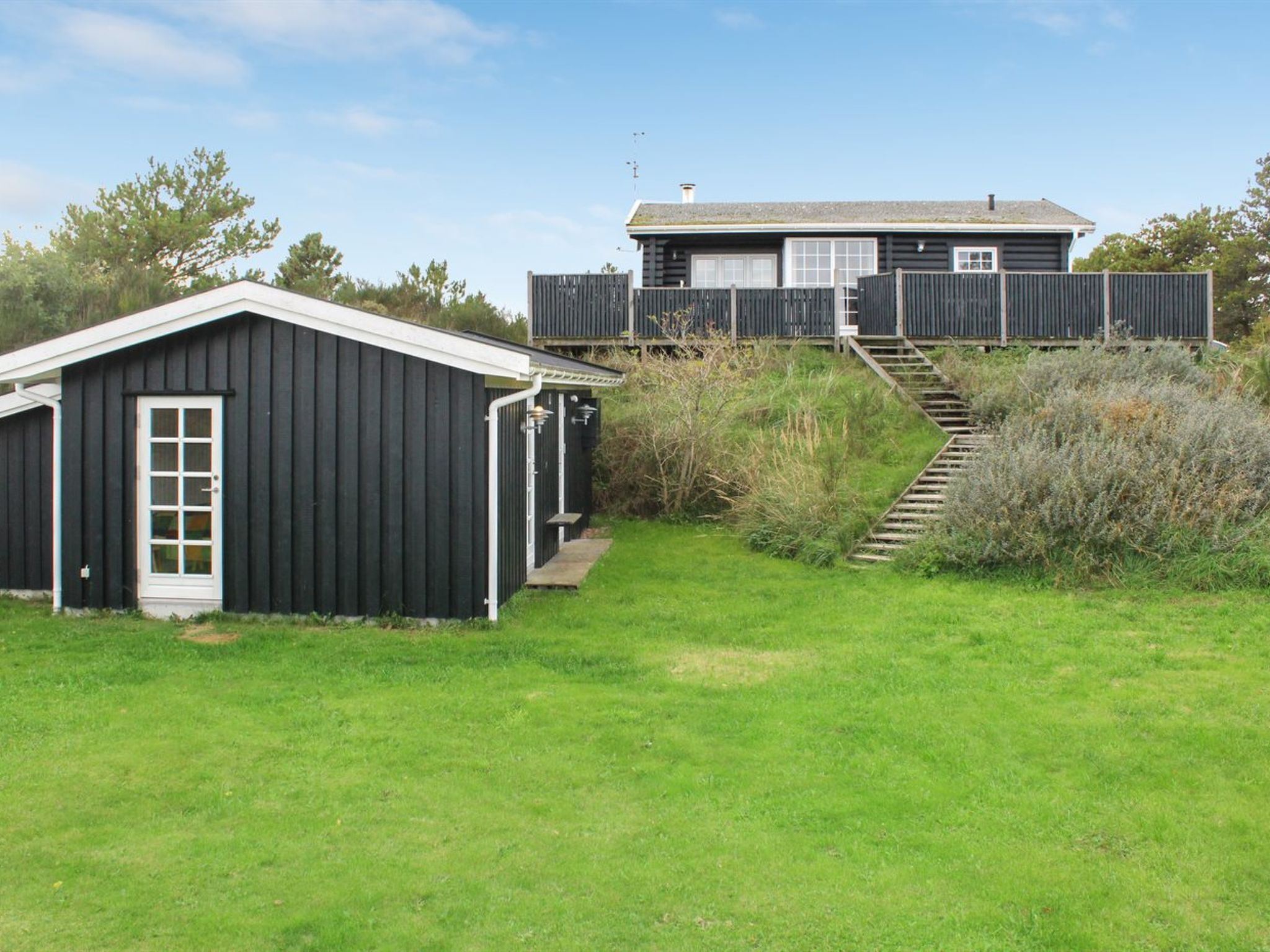 "Jenson" - 75m from the sea - Buiten