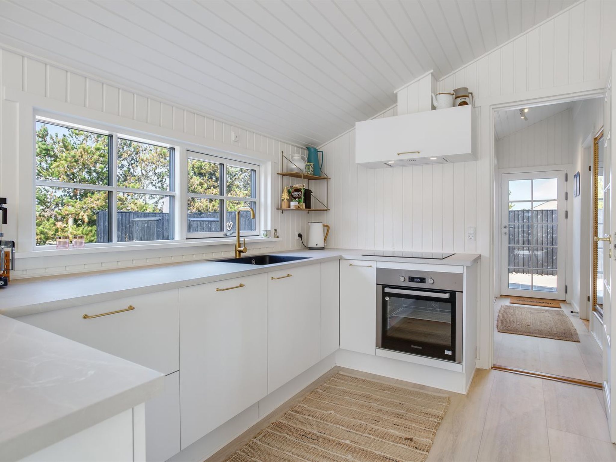 "Sheyla" - 150m from the sea-Binnen