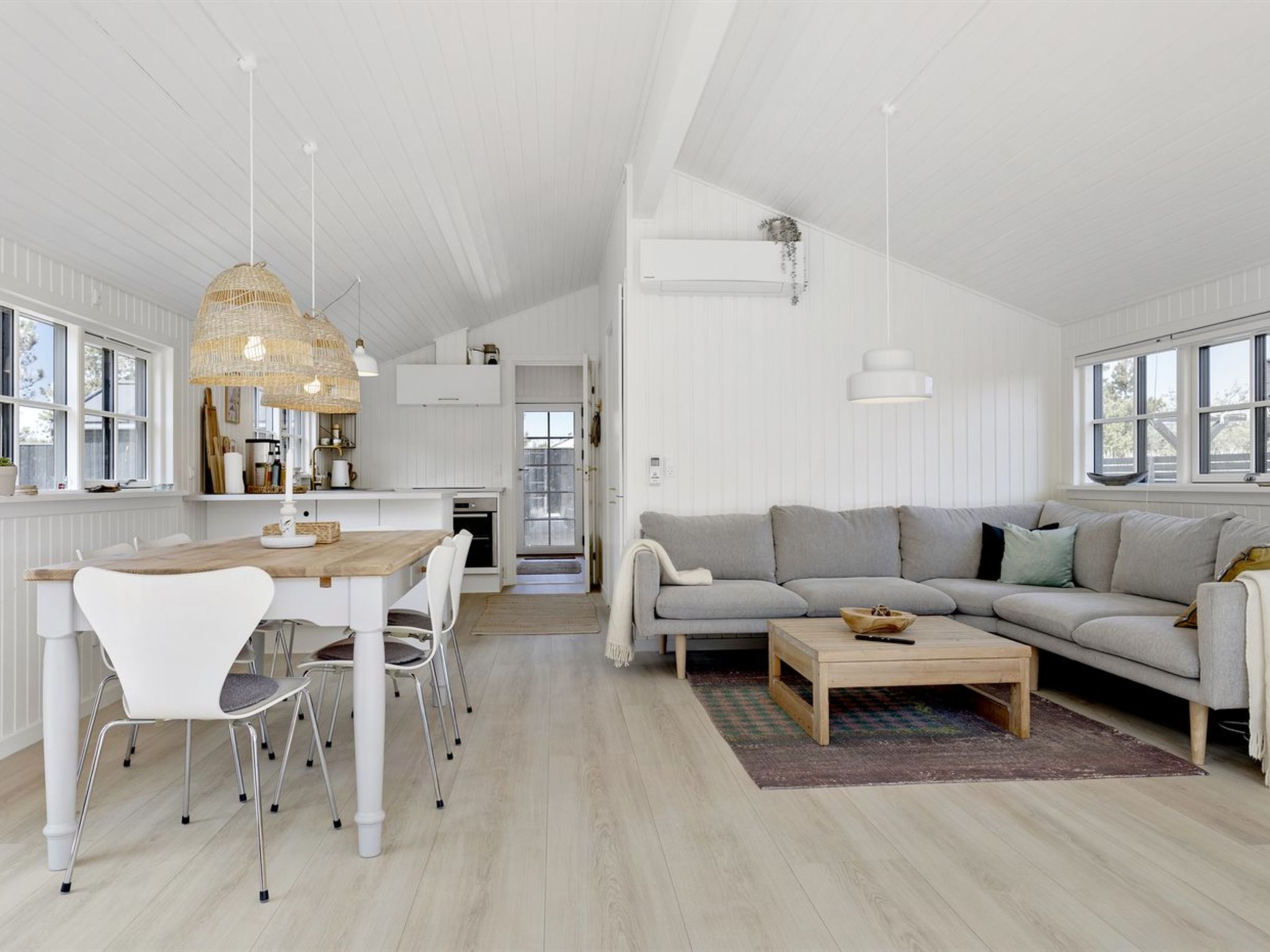 "Sheyla" - 150m from the sea-Binnen