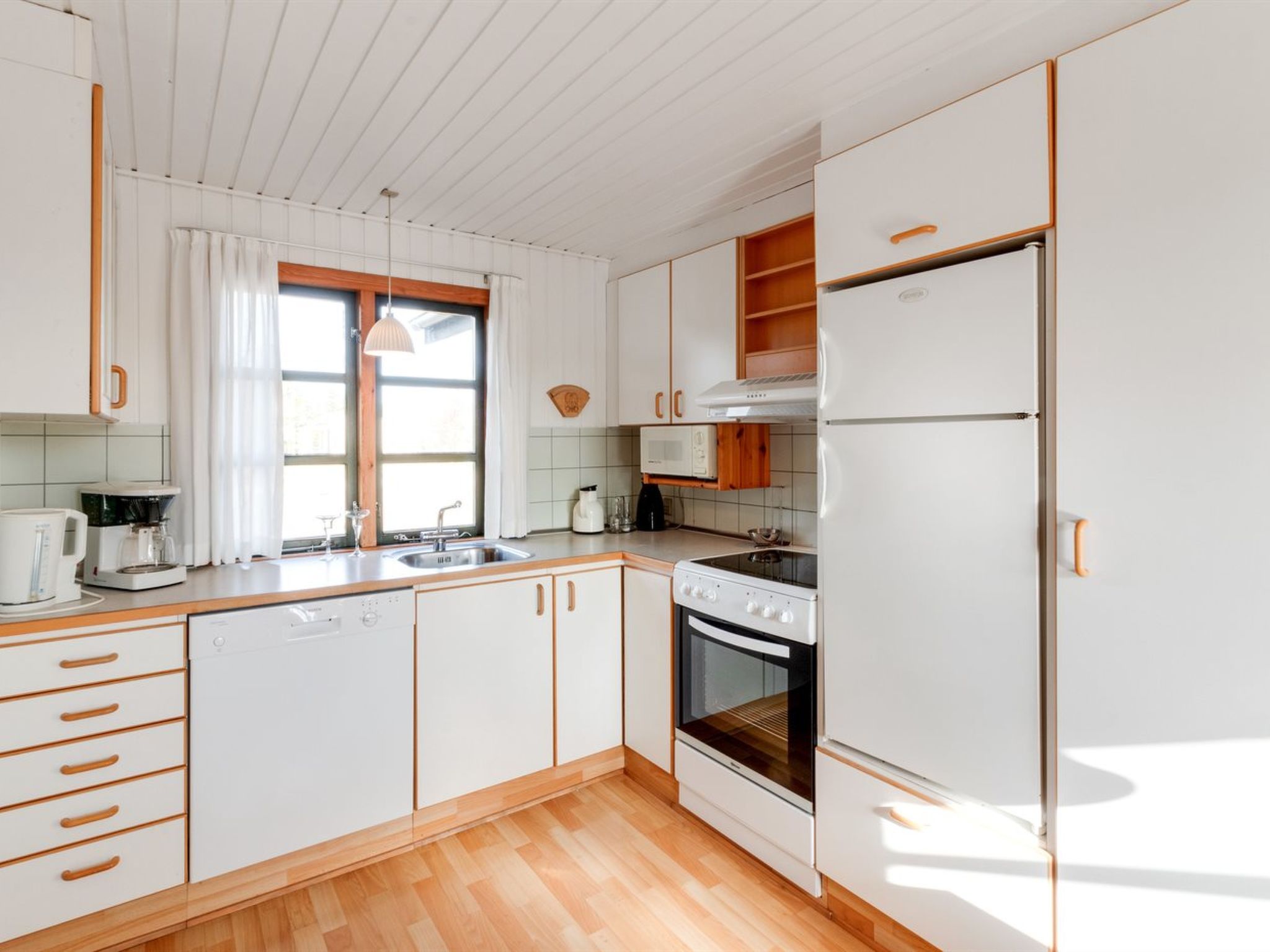 "Annabell" - 150m from the sea - Binnen