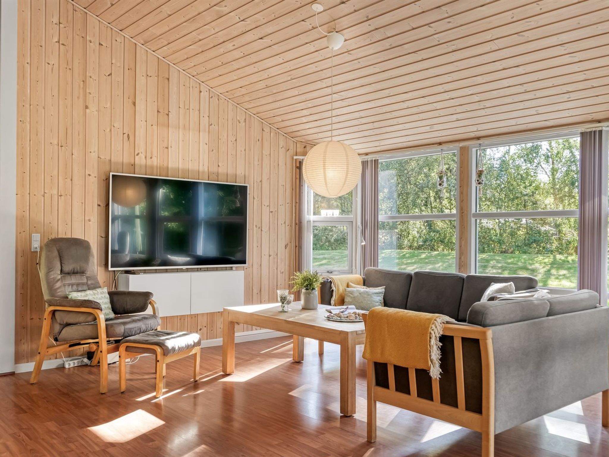 "Barne" - 4km from the sea - Binnen