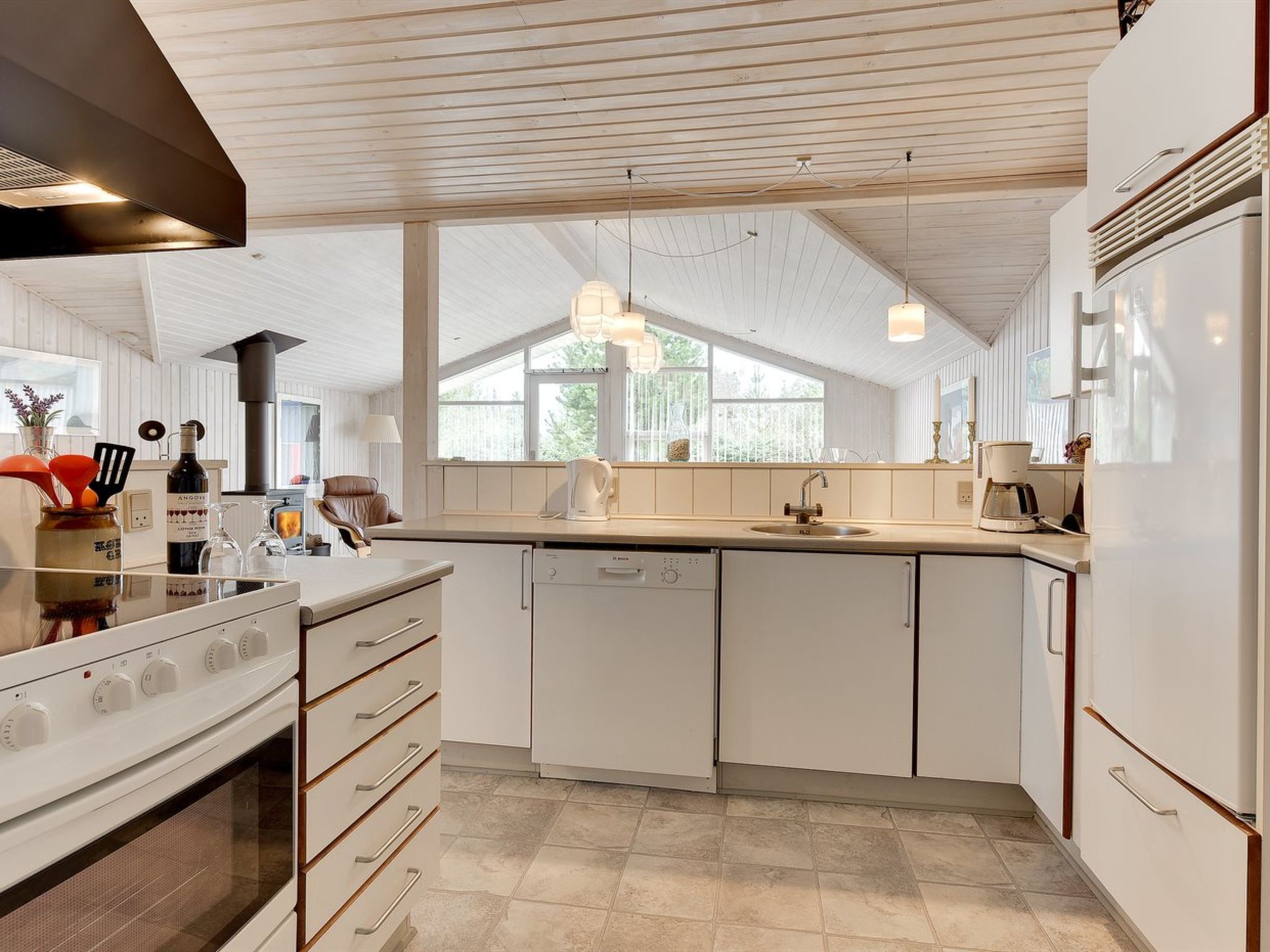 "Ajten" - 150m from the sea - Binnen