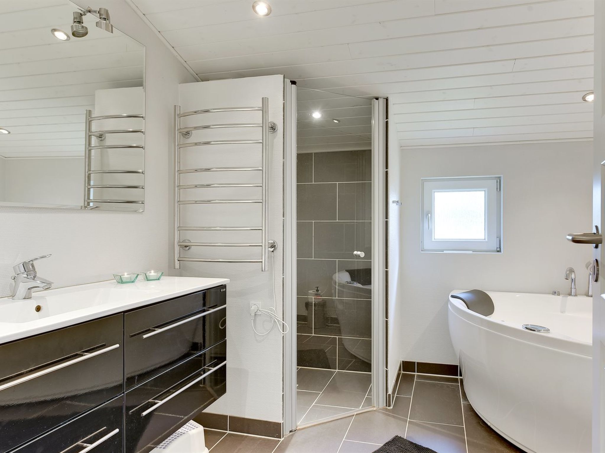 "Ajten" - 150m from the sea - Binnen