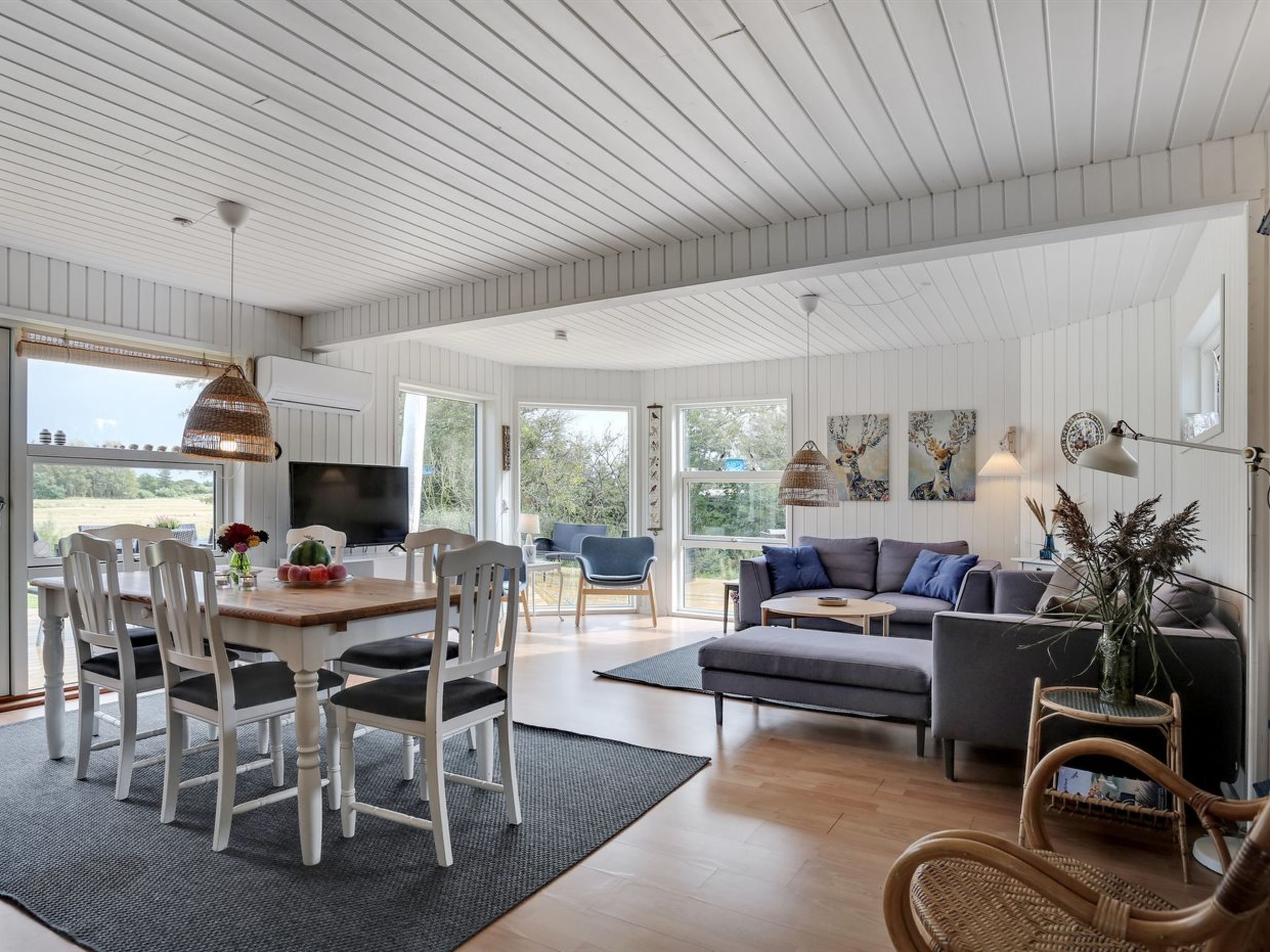 "Ika" - 600m from the sea - Binnen