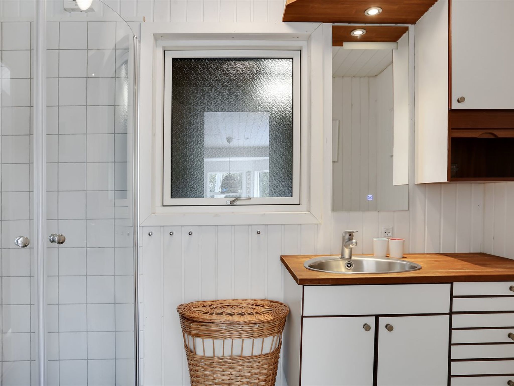 "Ika" - 600m from the sea - Binnen
