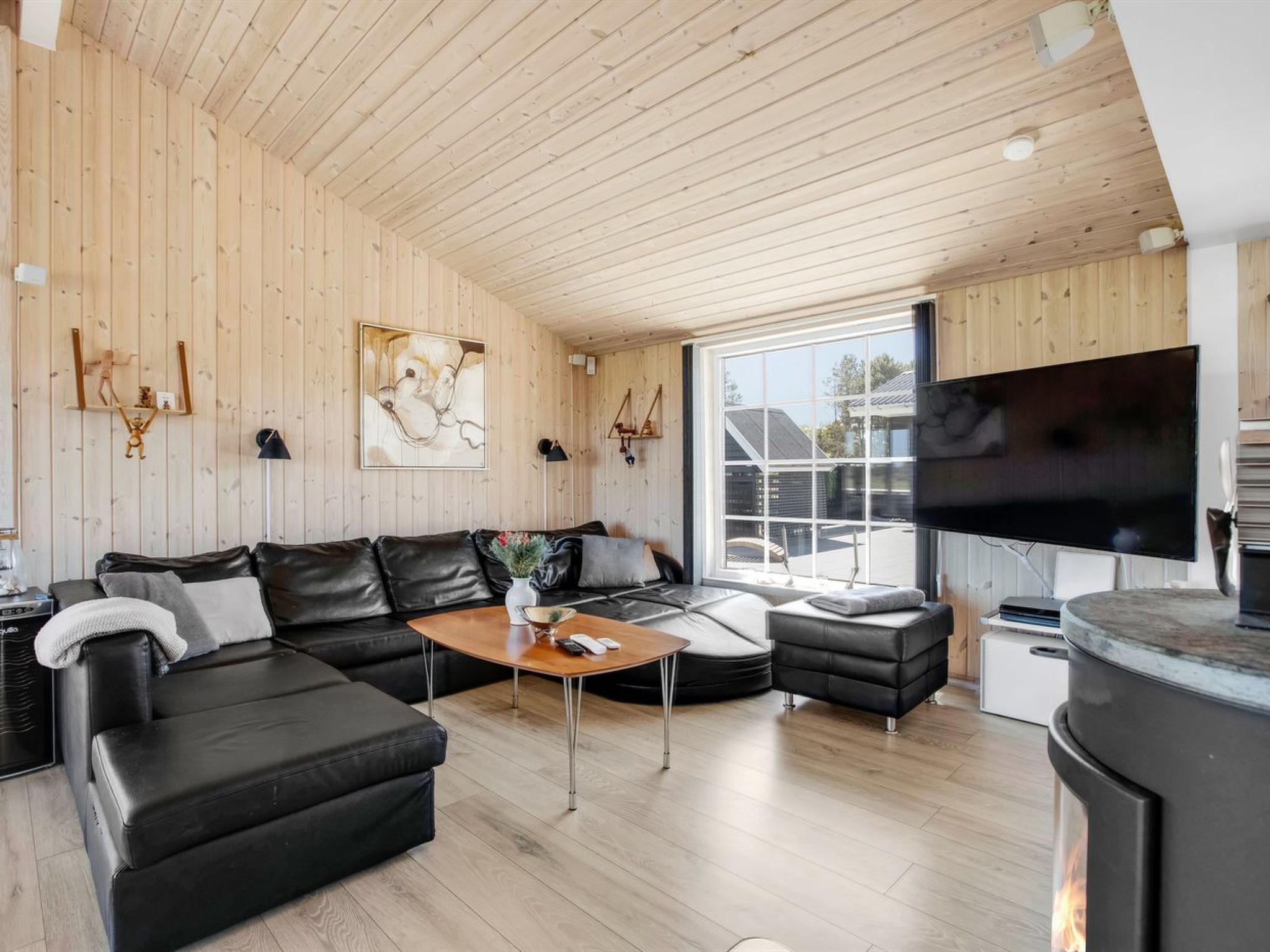 "Erna" - 400m from the sea