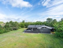 Moderne vakantiewoning met sauna op 180 meter van het strand in Sæby - thumbnail 1