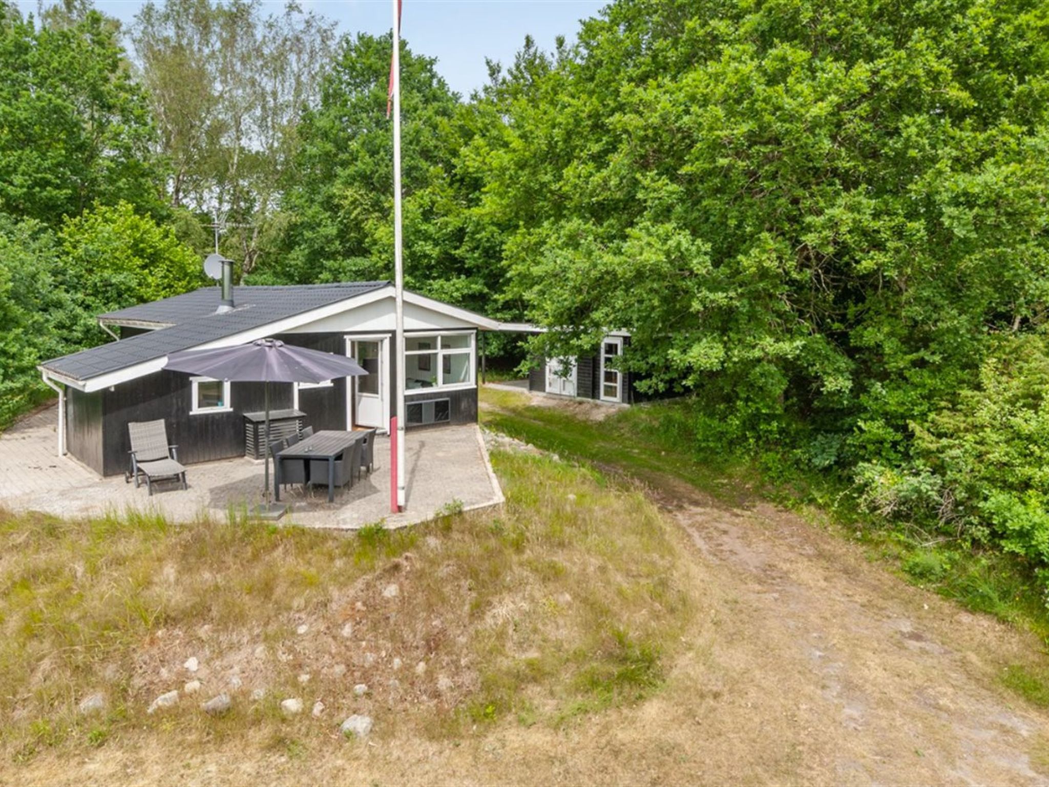 "Hilde" - 1.7km from the sea