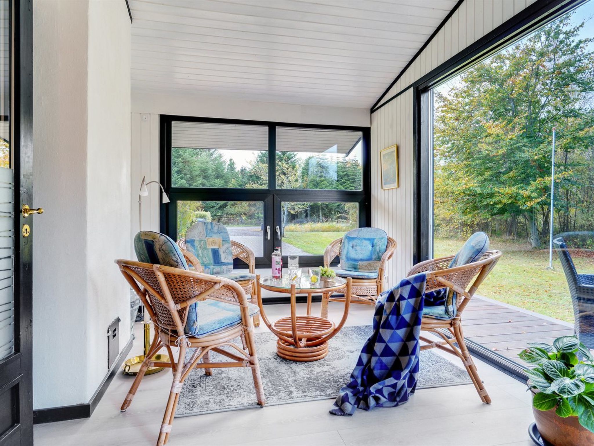 "Alida" - 1.1km from the sea