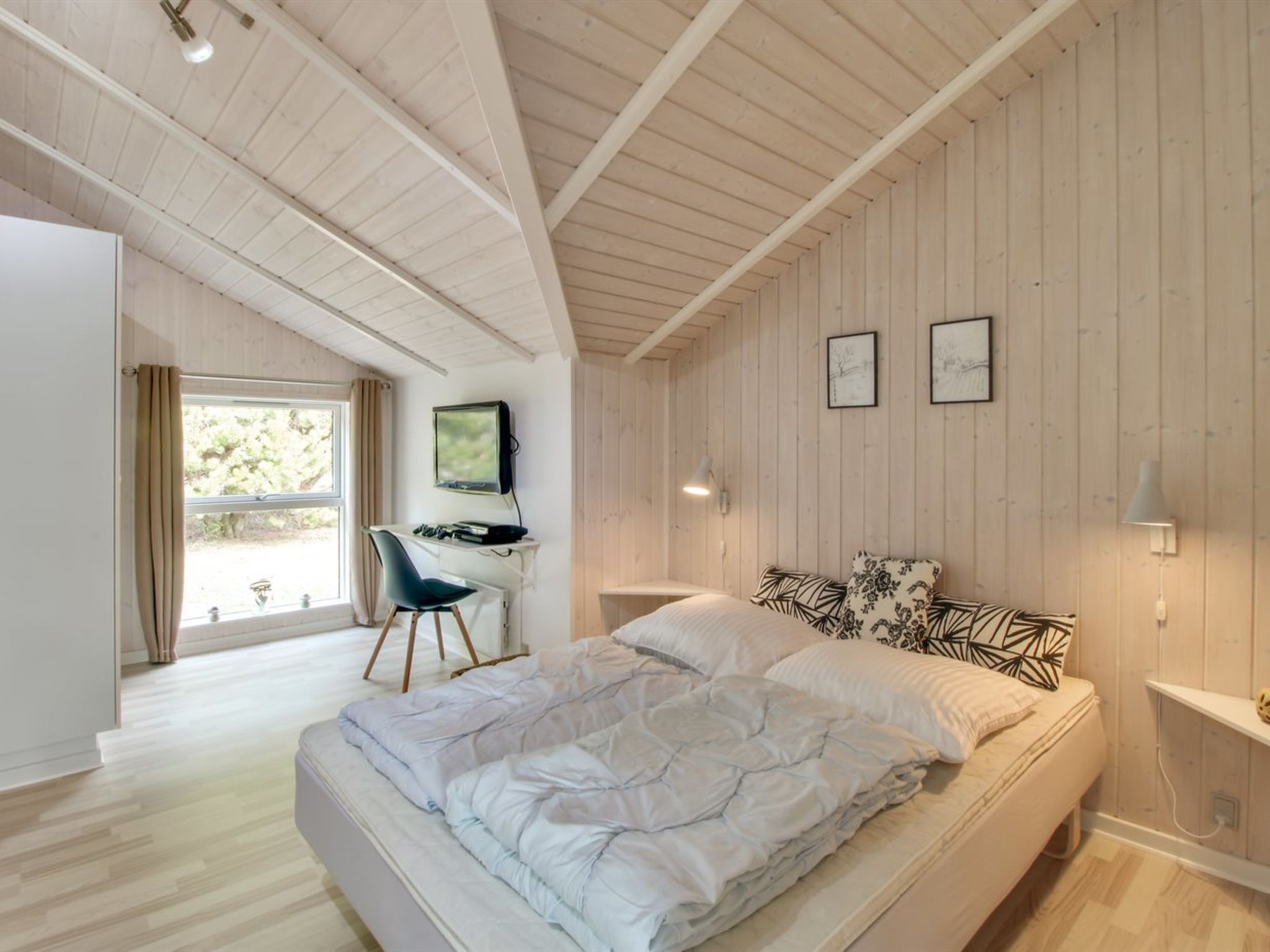 "Thore" - 400m from the sea-Binnen