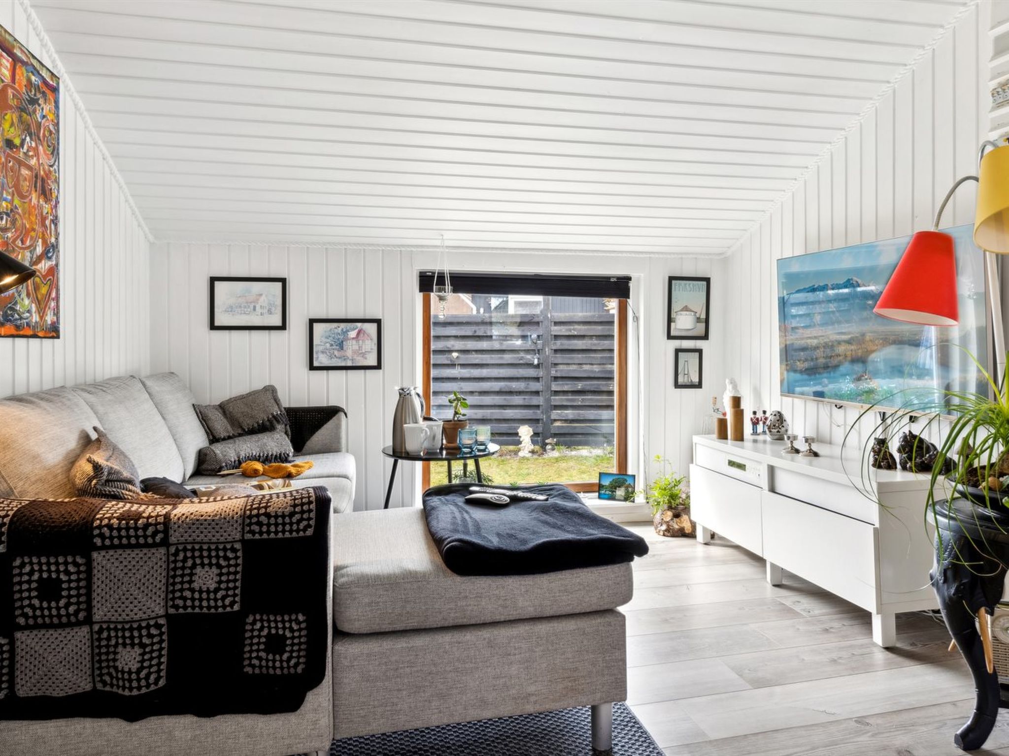 "Tjarven" - 300m from the sea