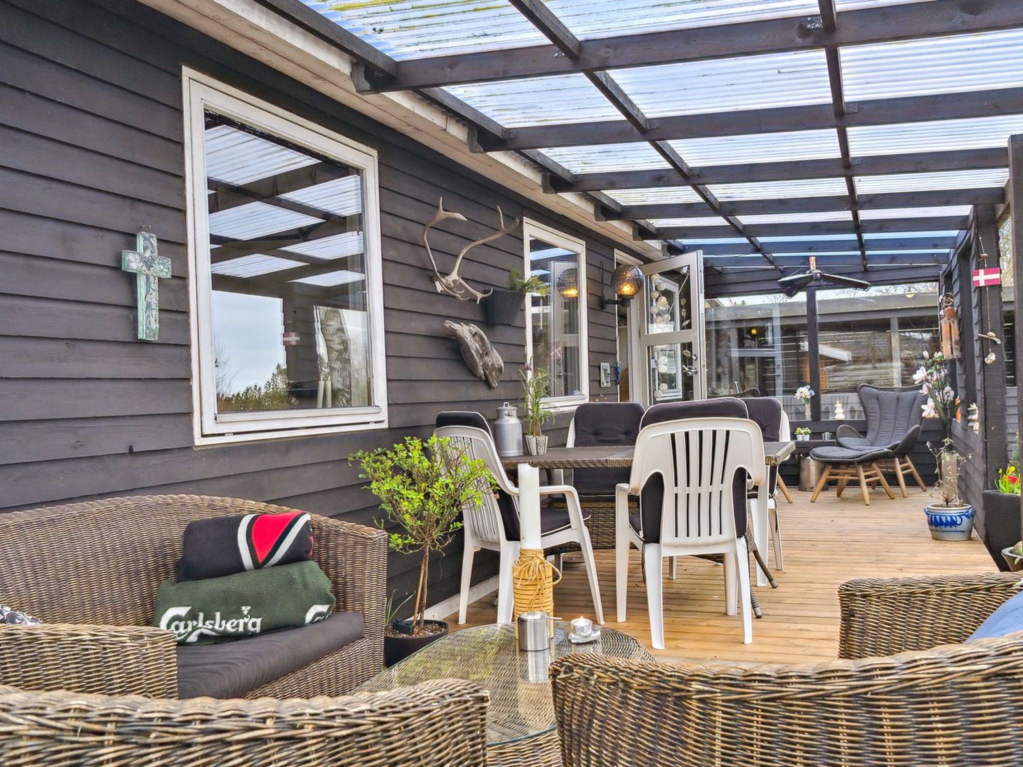 "Tjarven" - 300m from the sea - Outside