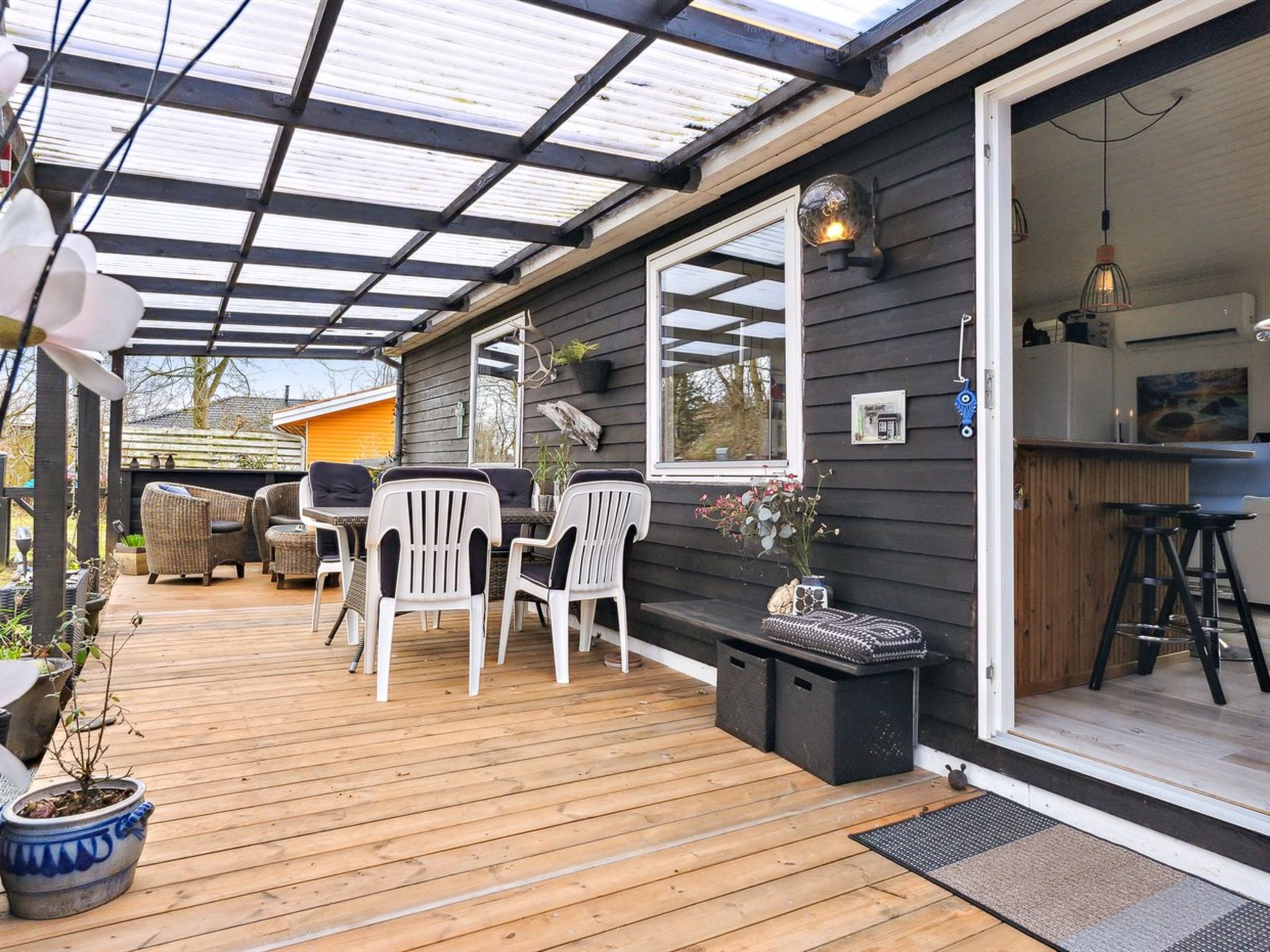 "Tjarven" - 300m from the sea - Outside