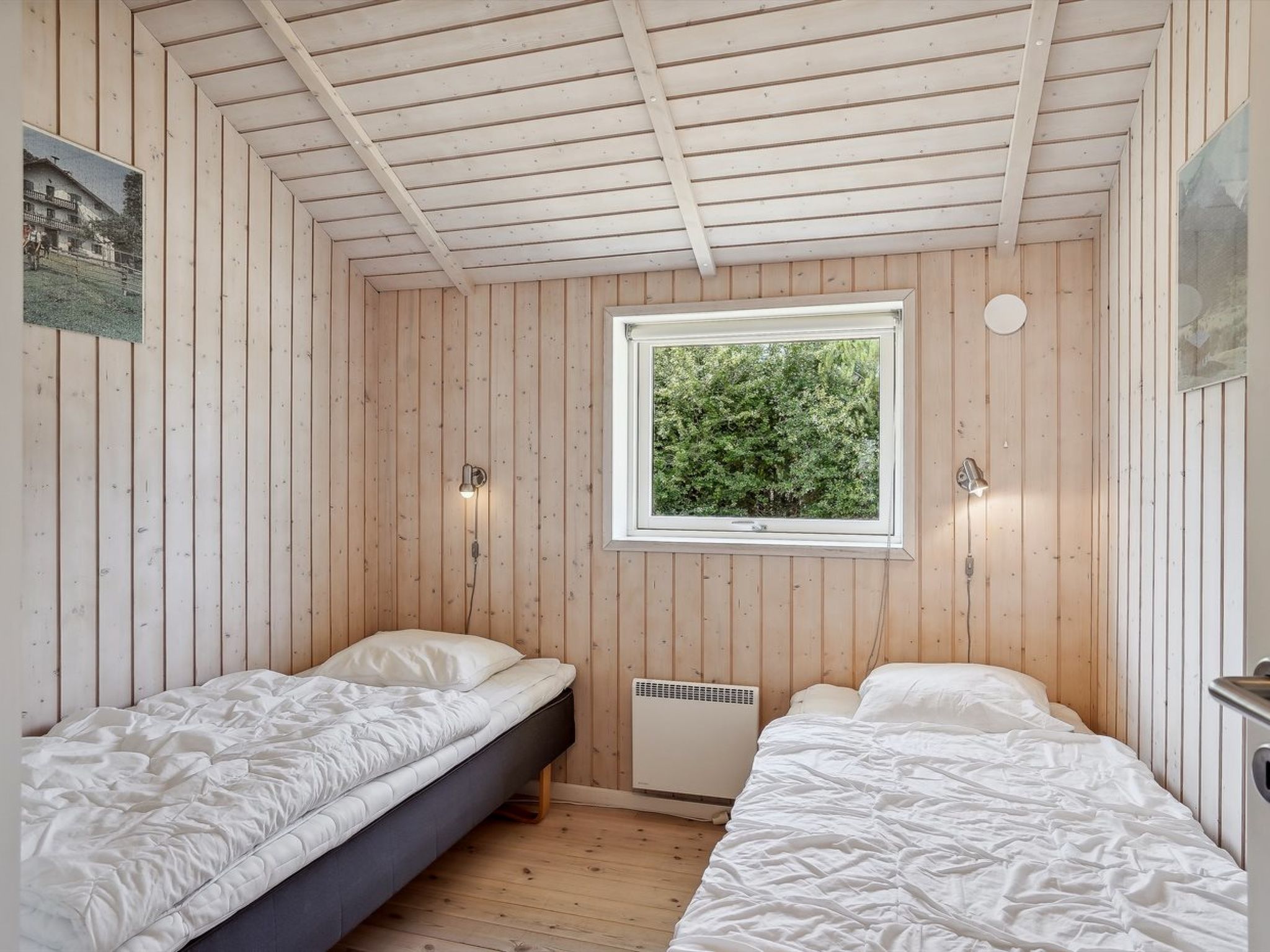 Photo of "Hialmar" - 300m from the sea