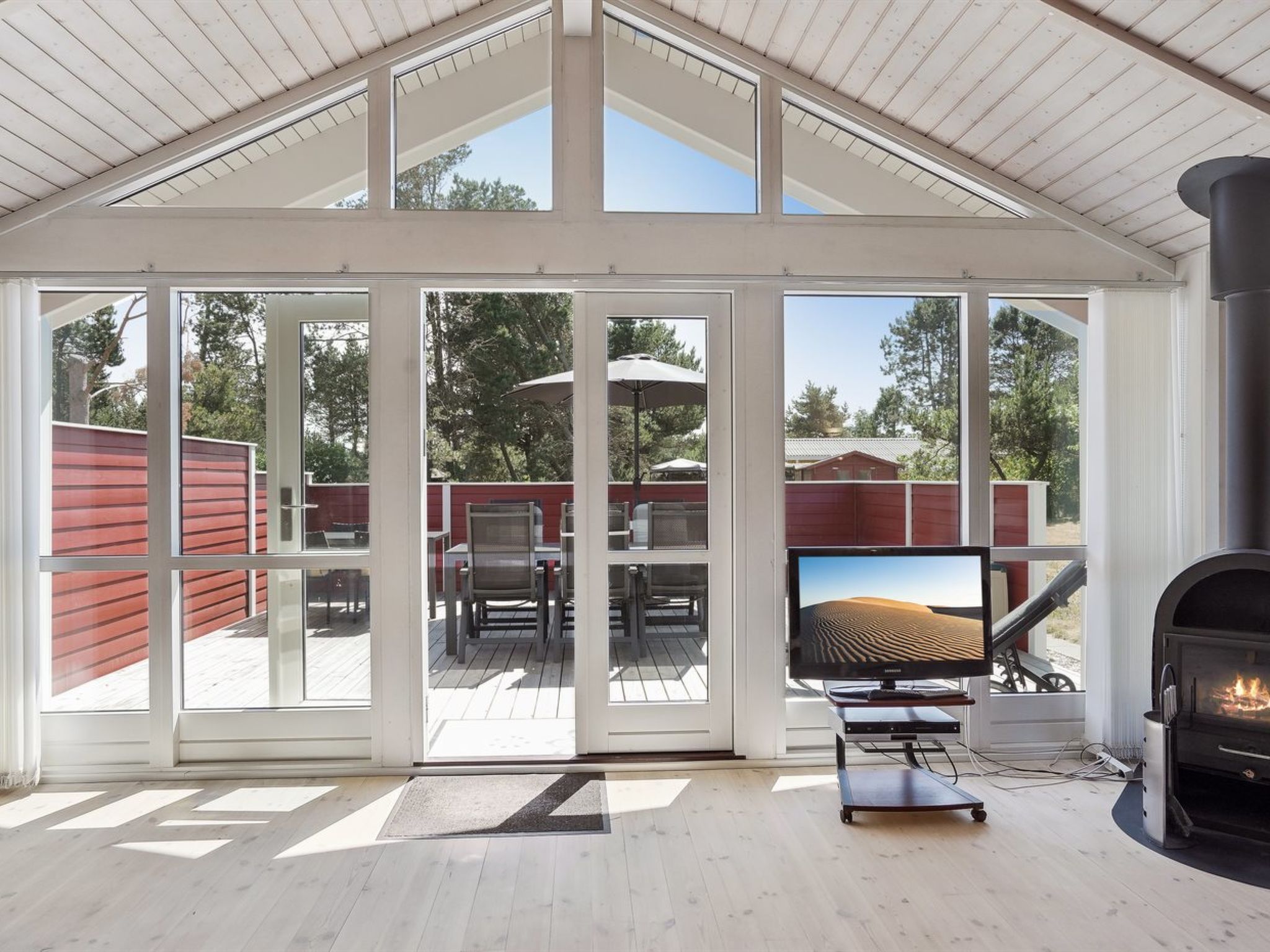 Photo of "Hialmar" - 300m from the sea