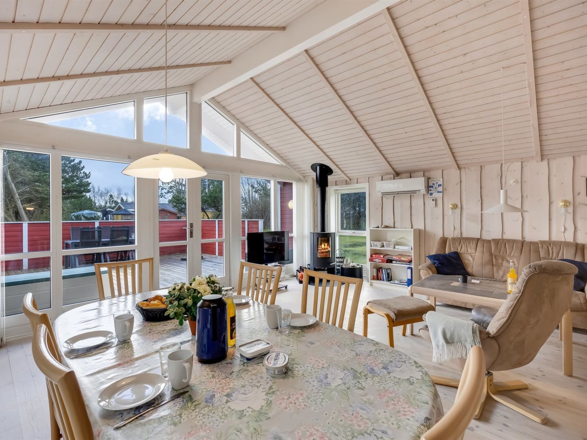 "Hialmar" - 300m from the sea - Binnen