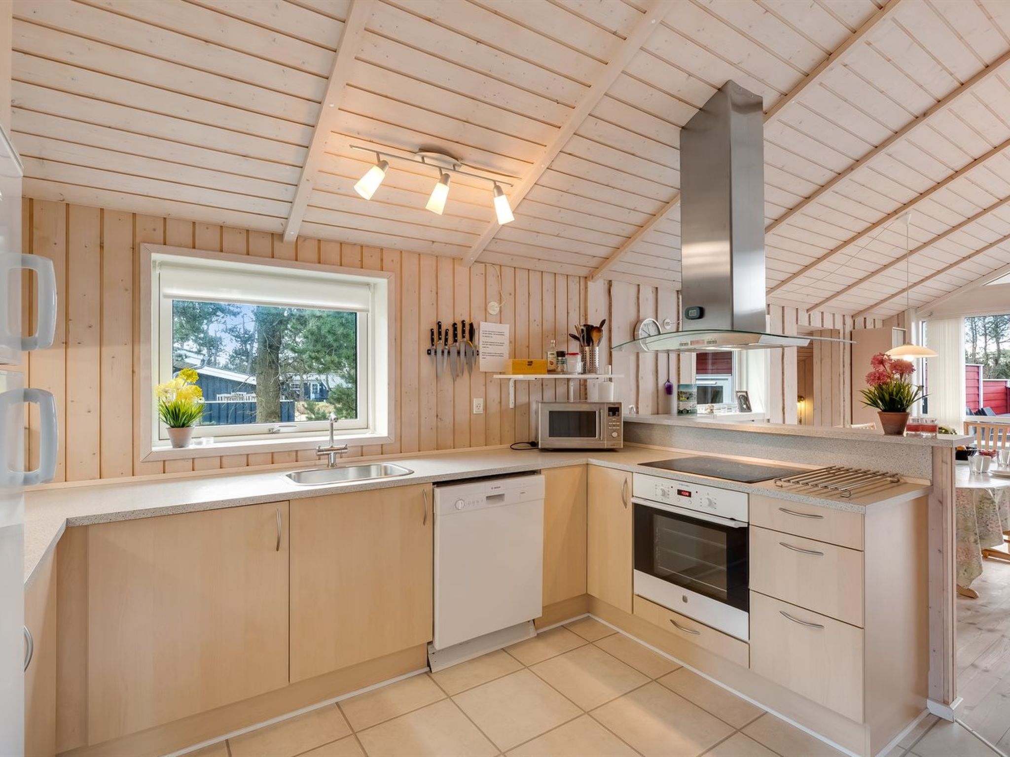 "Hialmar" - 300m from the sea - Binnen