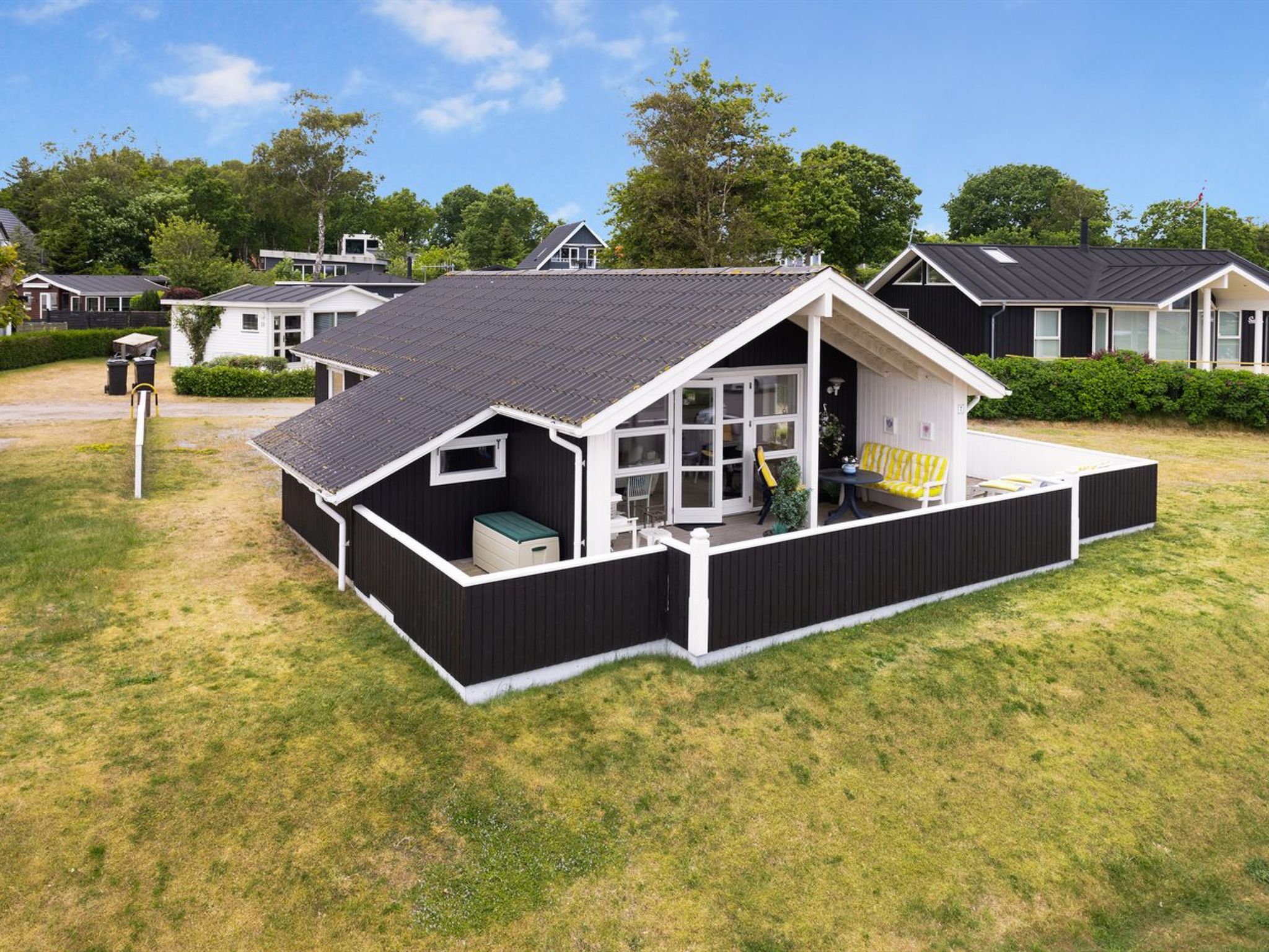 "Yvette" - 150m from the sea - Buiten