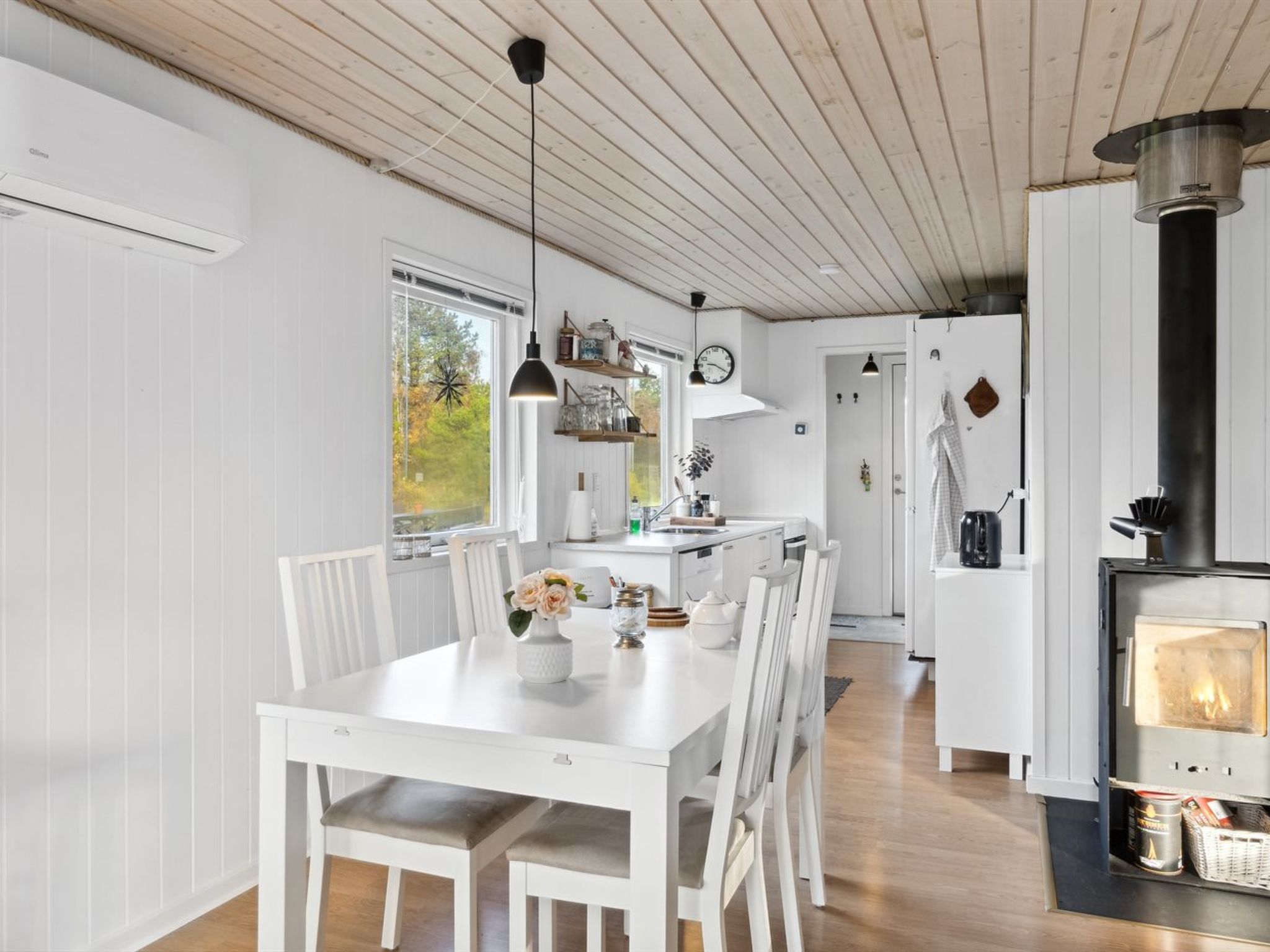 "Antonella" - 400m from the sea - Binnen