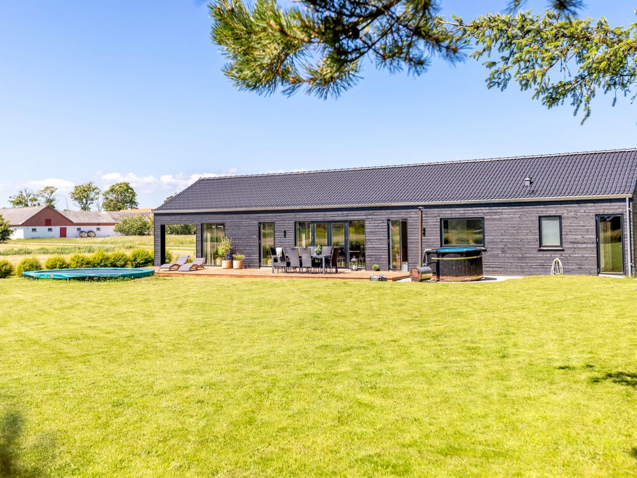 "Syni" - 450m from the sea - Buiten