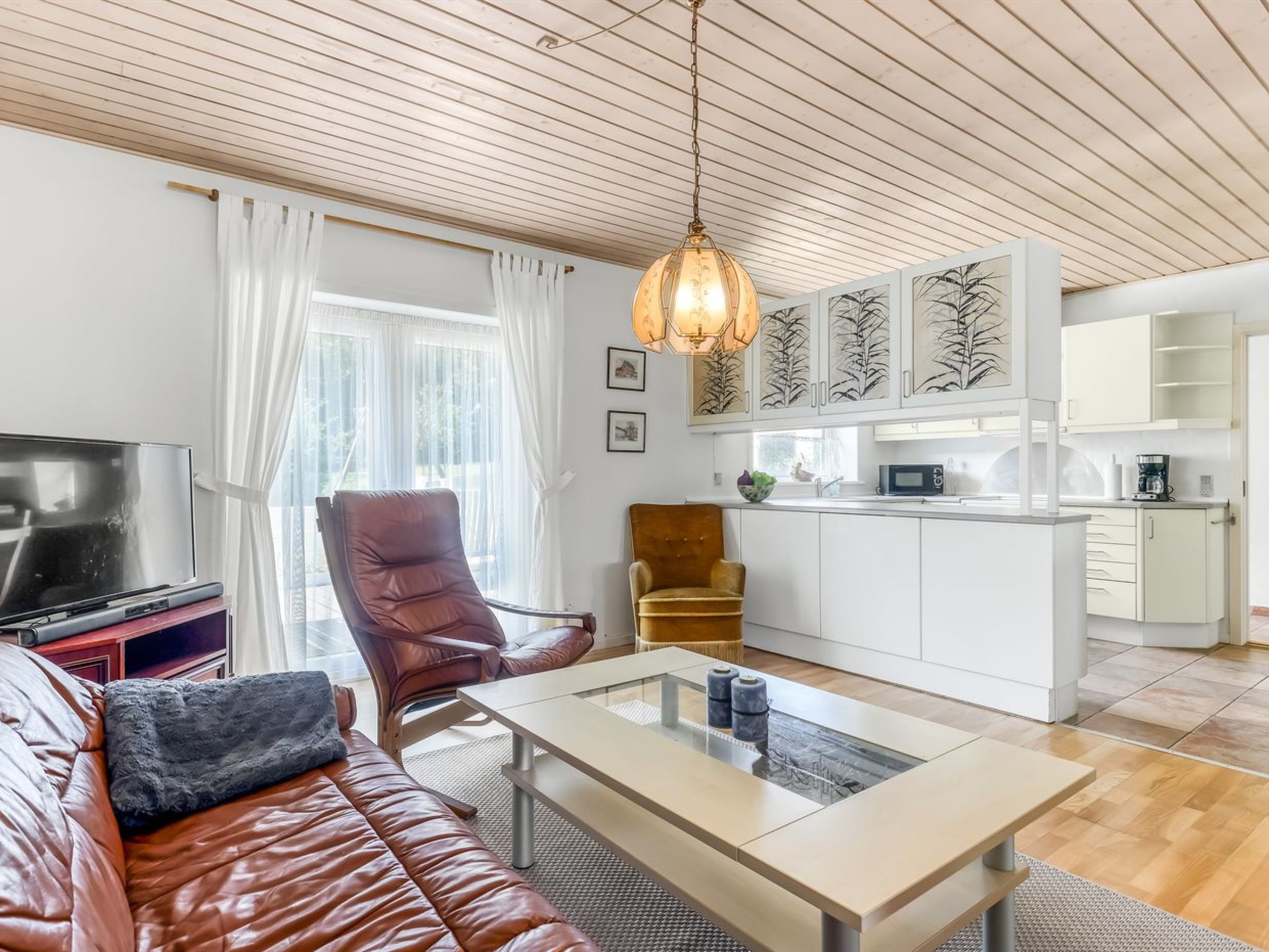 "Gilbert" - 500m from the sea - Binnen
