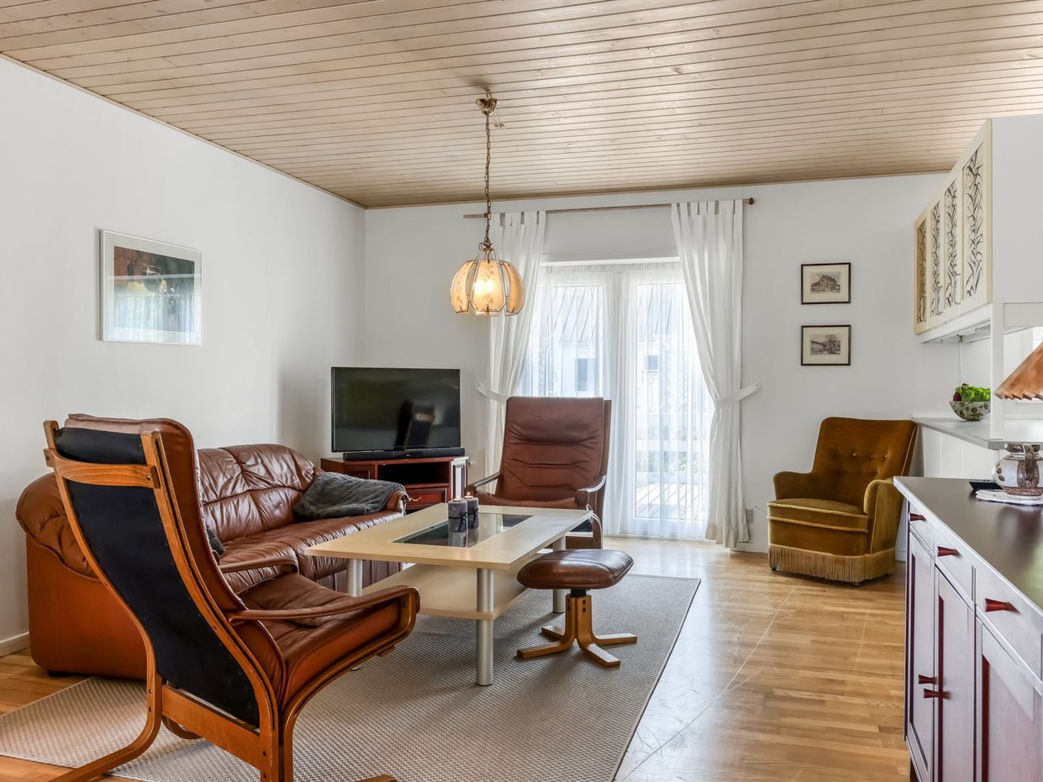 "Gilbert" - 500m from the sea - Binnen