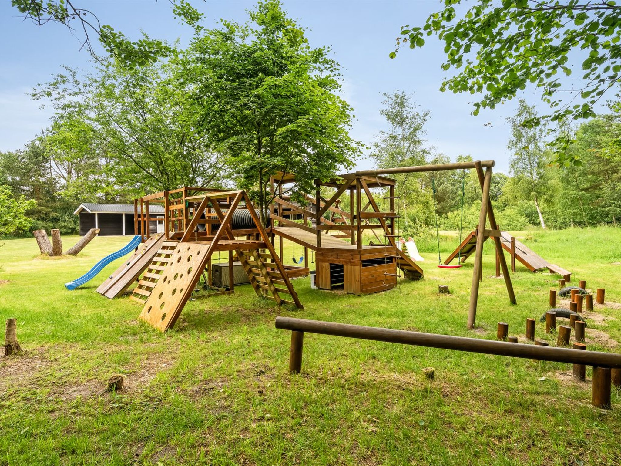 "Ara" - 1.4km from the sea