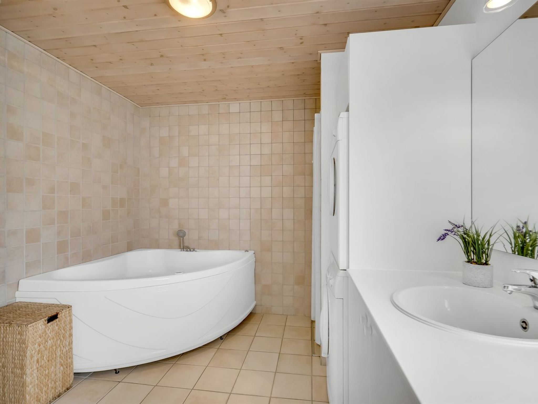 Photo of "Lari" - 600m from the sea