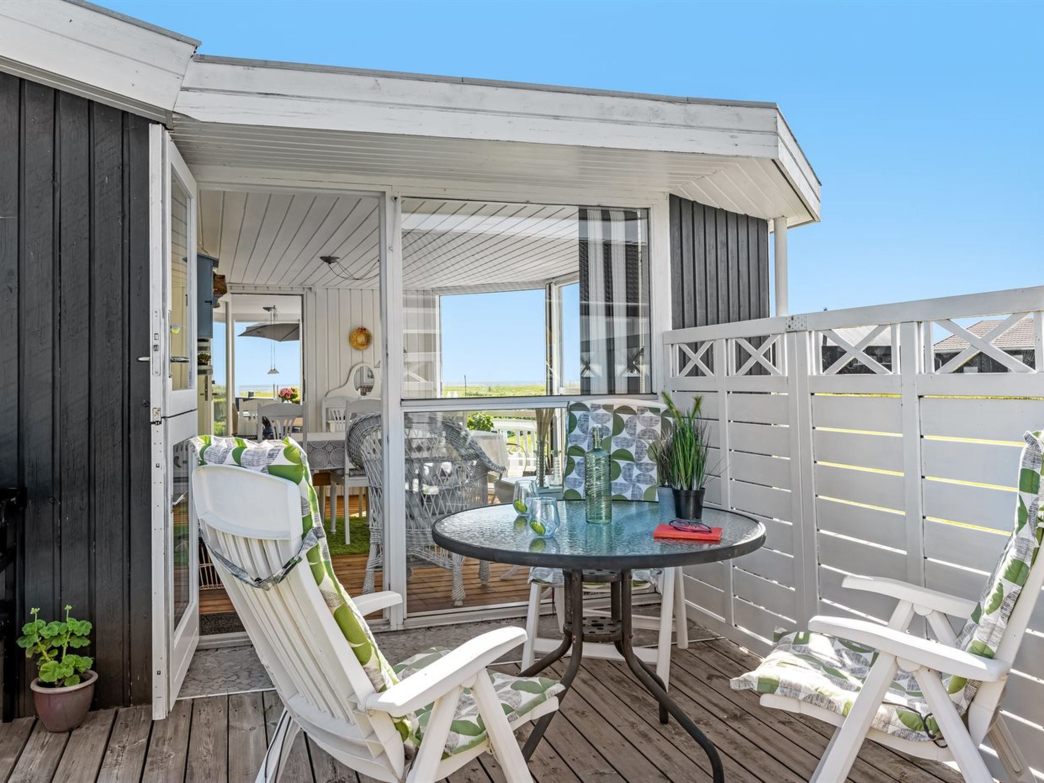 "Reima" - 50m from the sea - Buiten