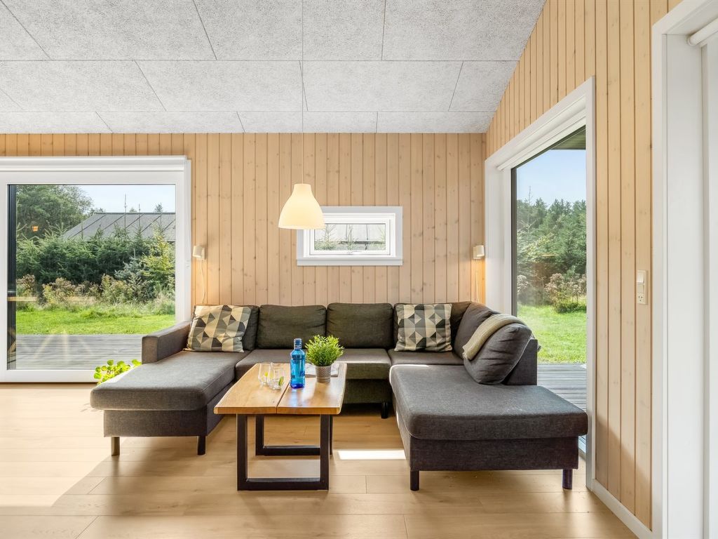 'Arwen' - 400m from the sea