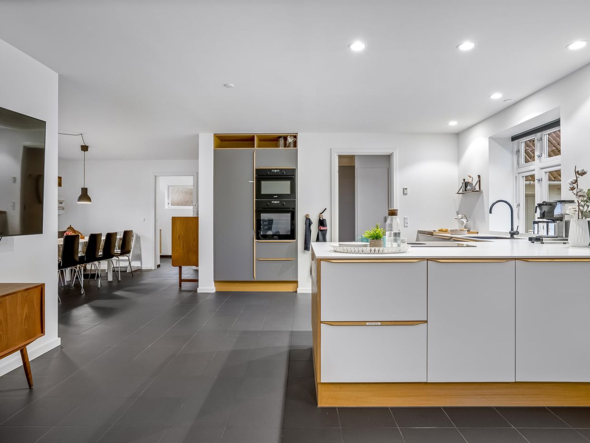 "Afke" - 700m from the sea-Drinnen