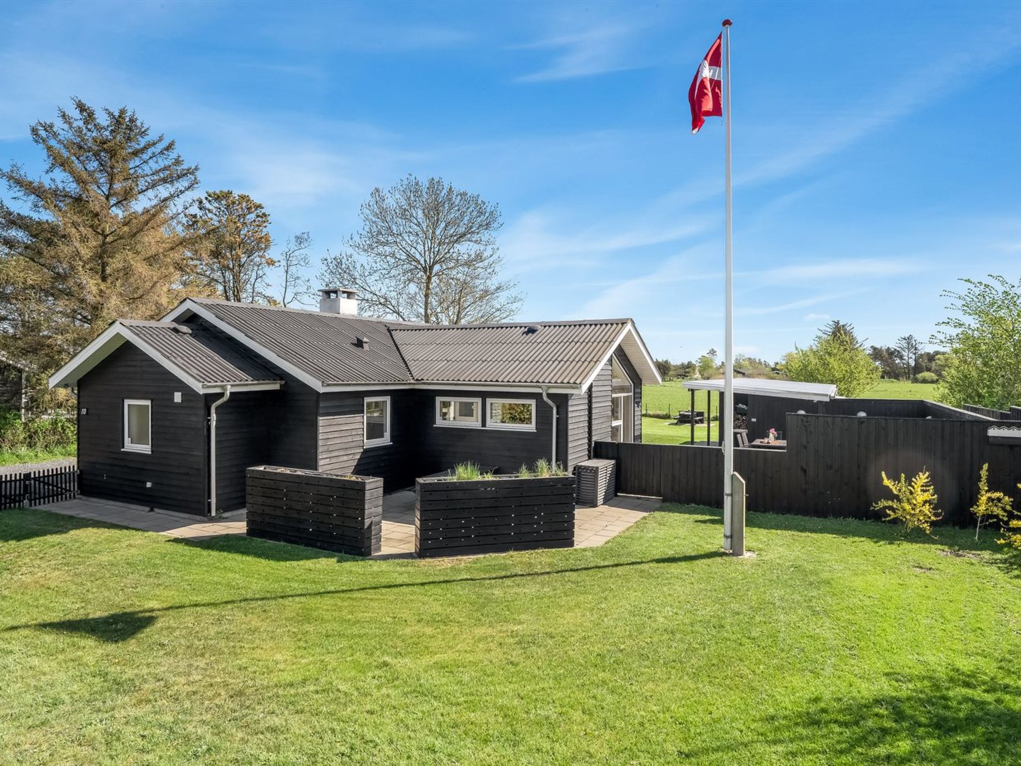 "Herwarth" - 400m from the sea