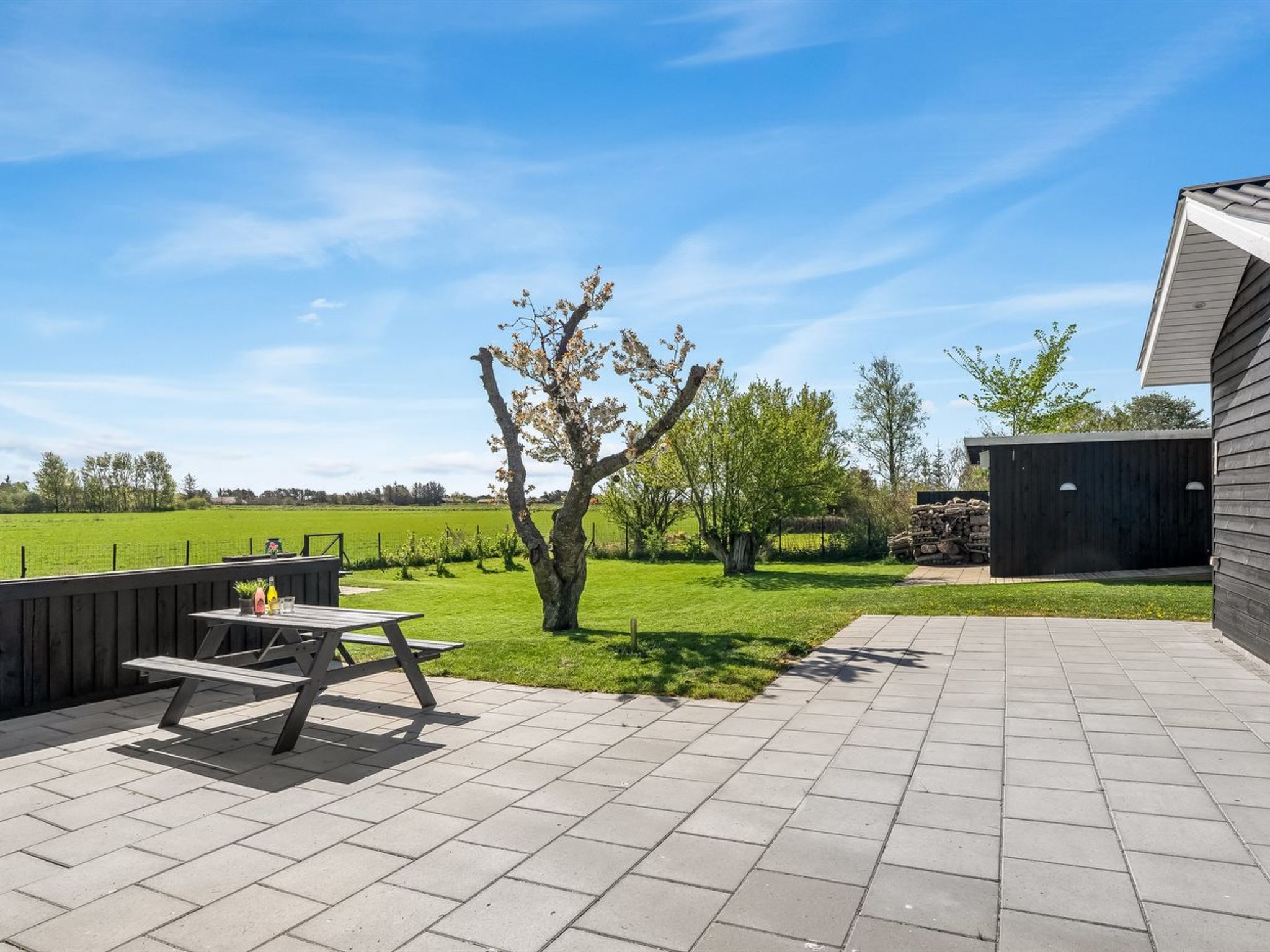 "Herwarth" - 400m from the sea - Buiten