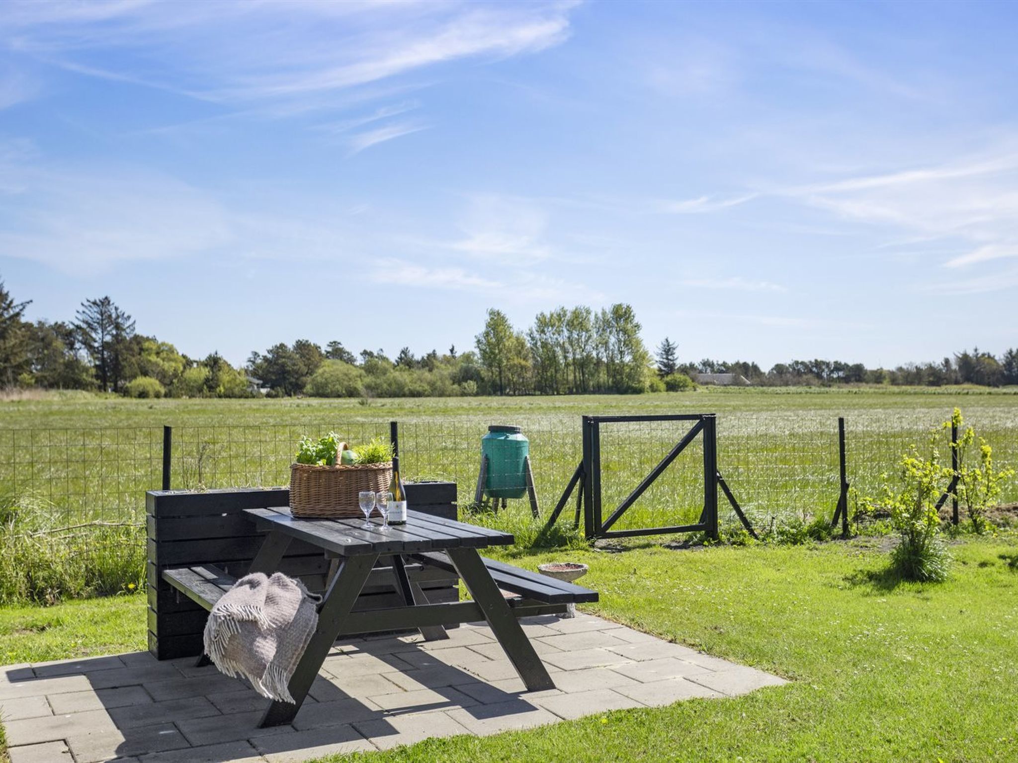 "Herwarth" - 400m from the sea-Binnen