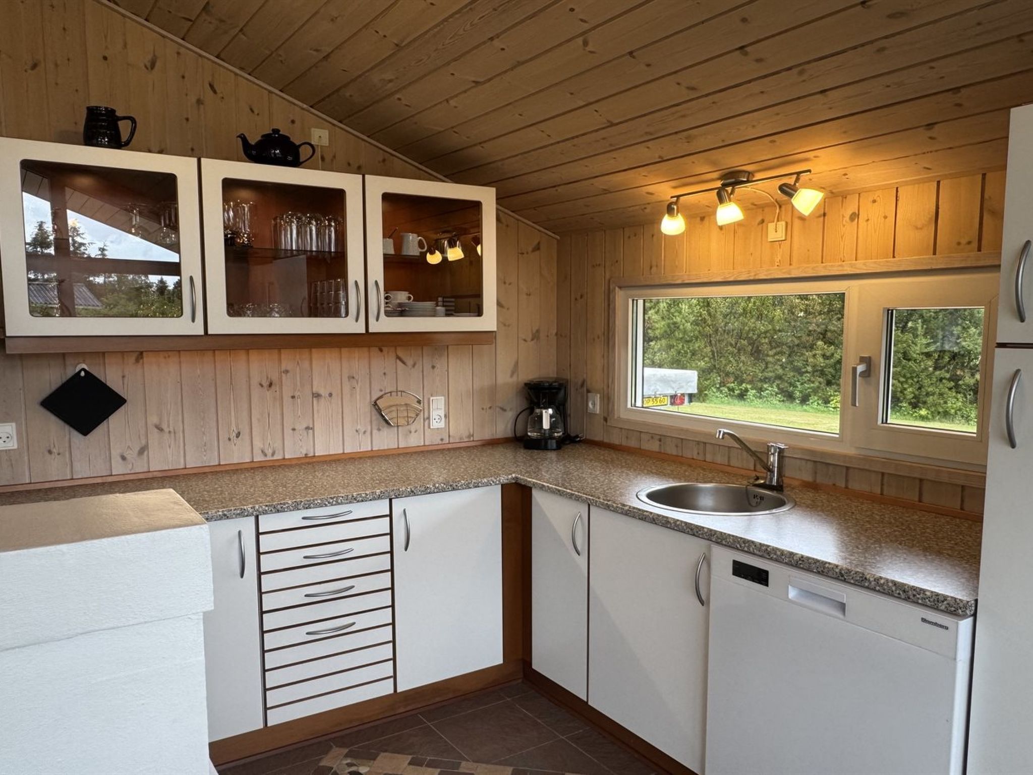 "Sulho" - 800m from the sea-Inside