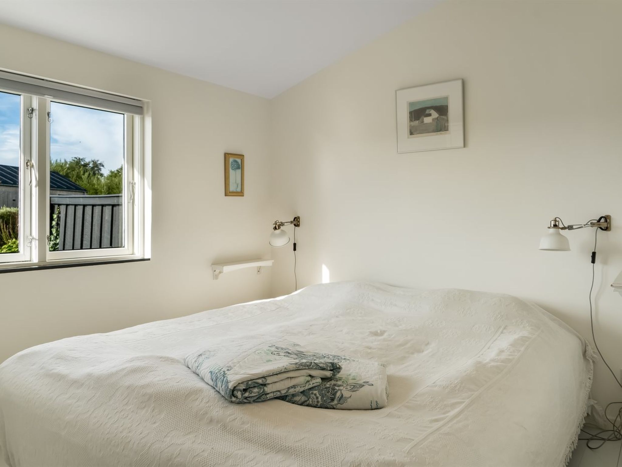 "Thit" - 90m from the sea-Drinnen