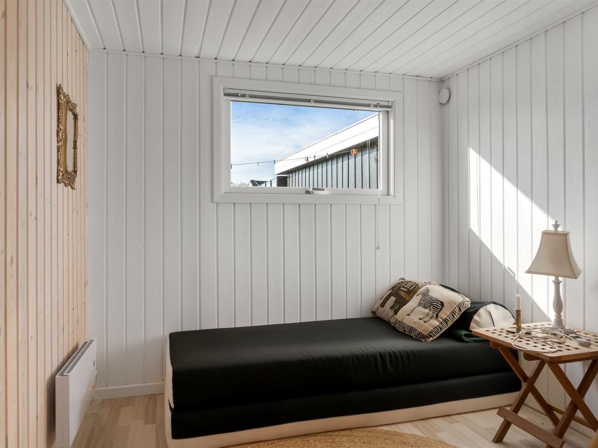"Thit" - 90m from the sea-Drinnen