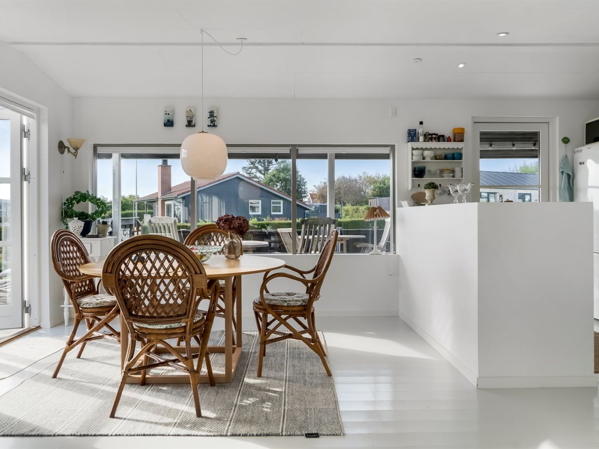"Thit" - 90m from the sea-Drinnen