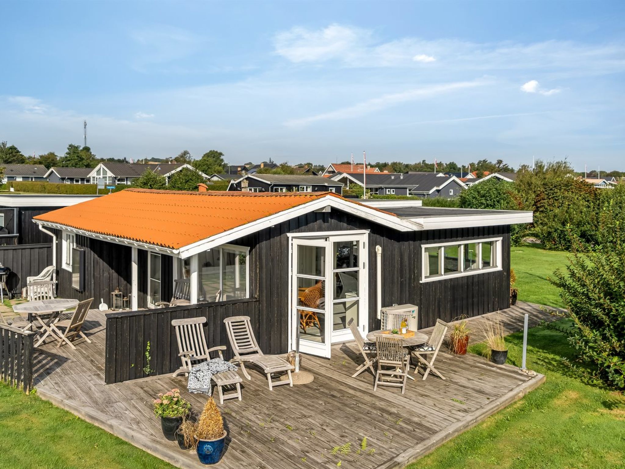 "Thit" - 90m from the sea