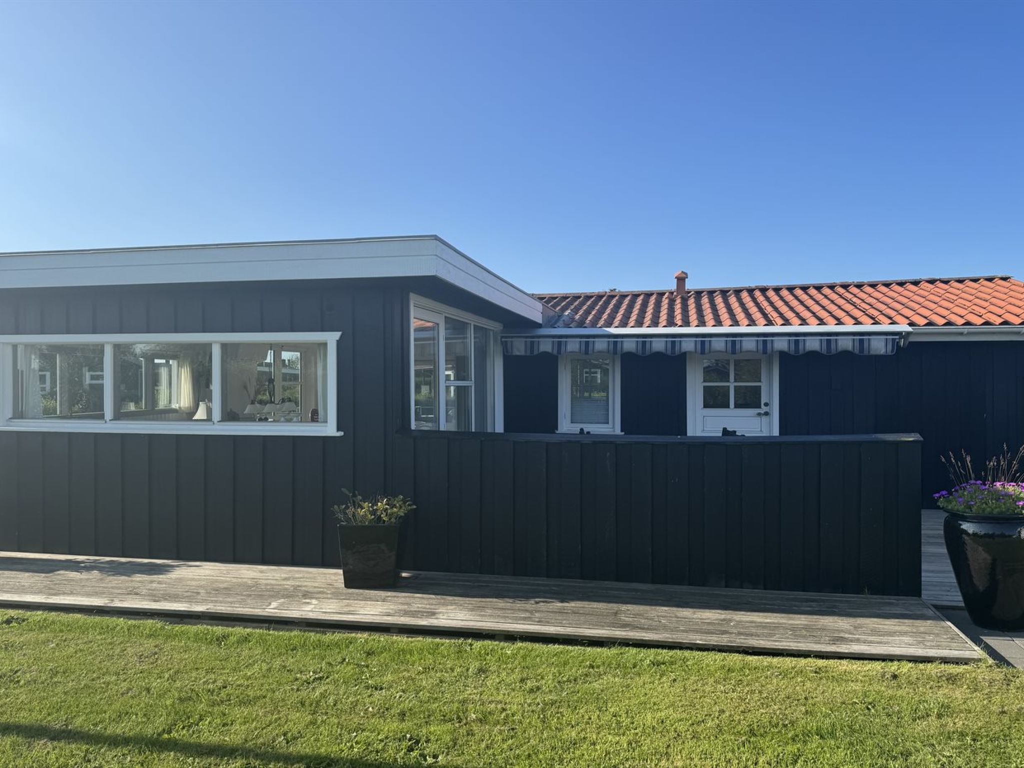 "Thit" - 90m from the sea