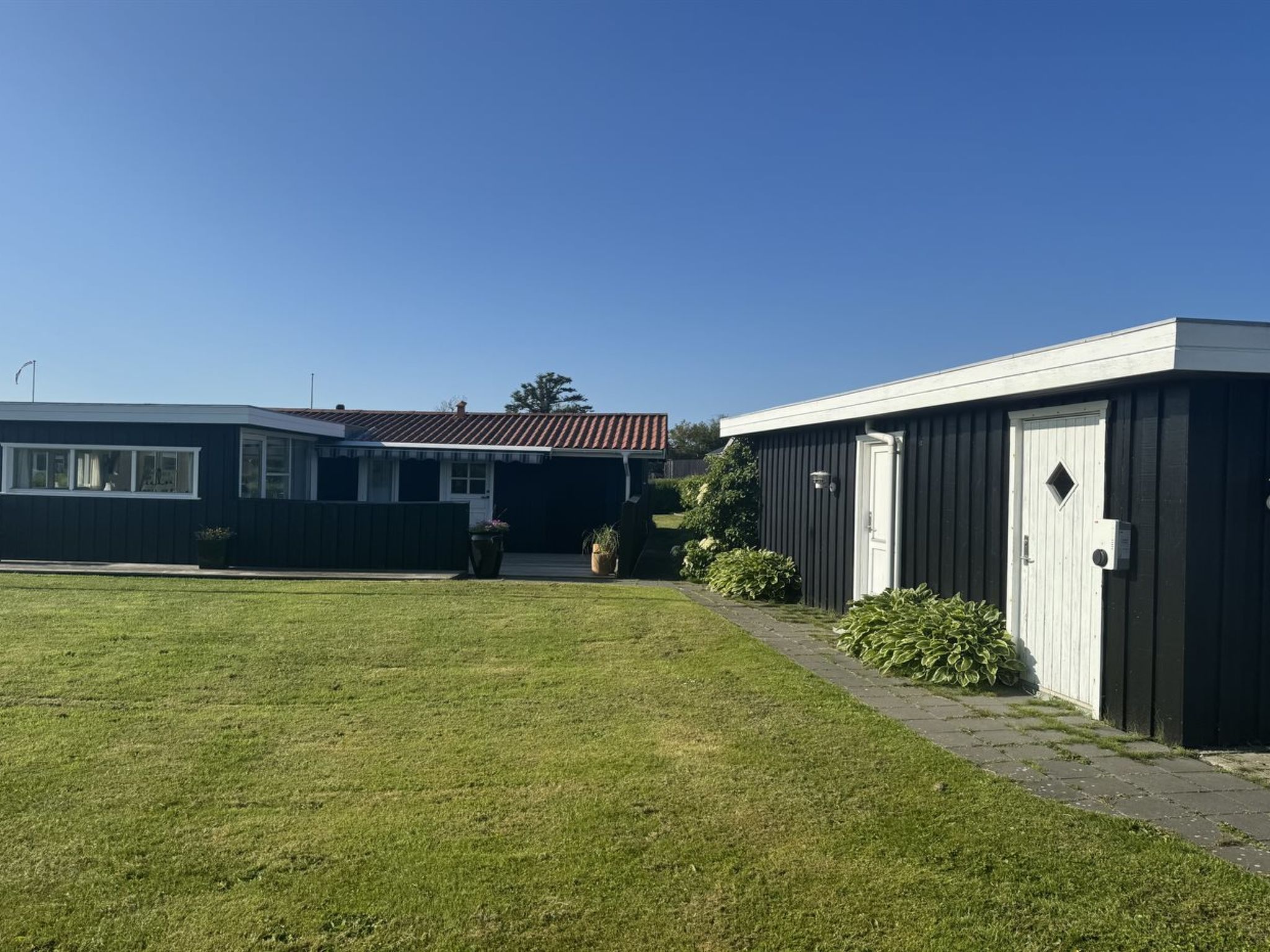 "Thit" - 90m from the sea-Outside