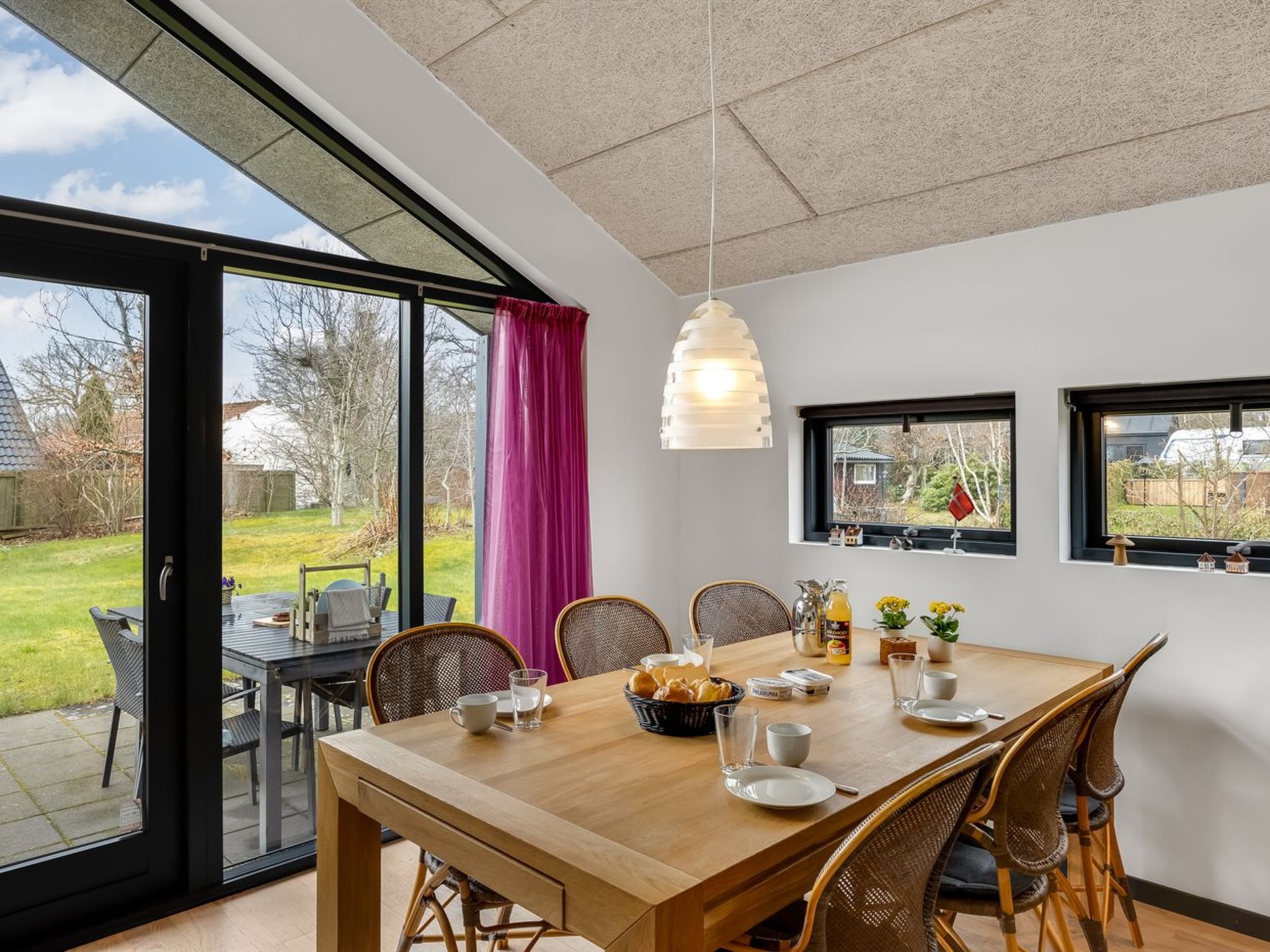 "Anttoni" - 350m from the sea - Binnen