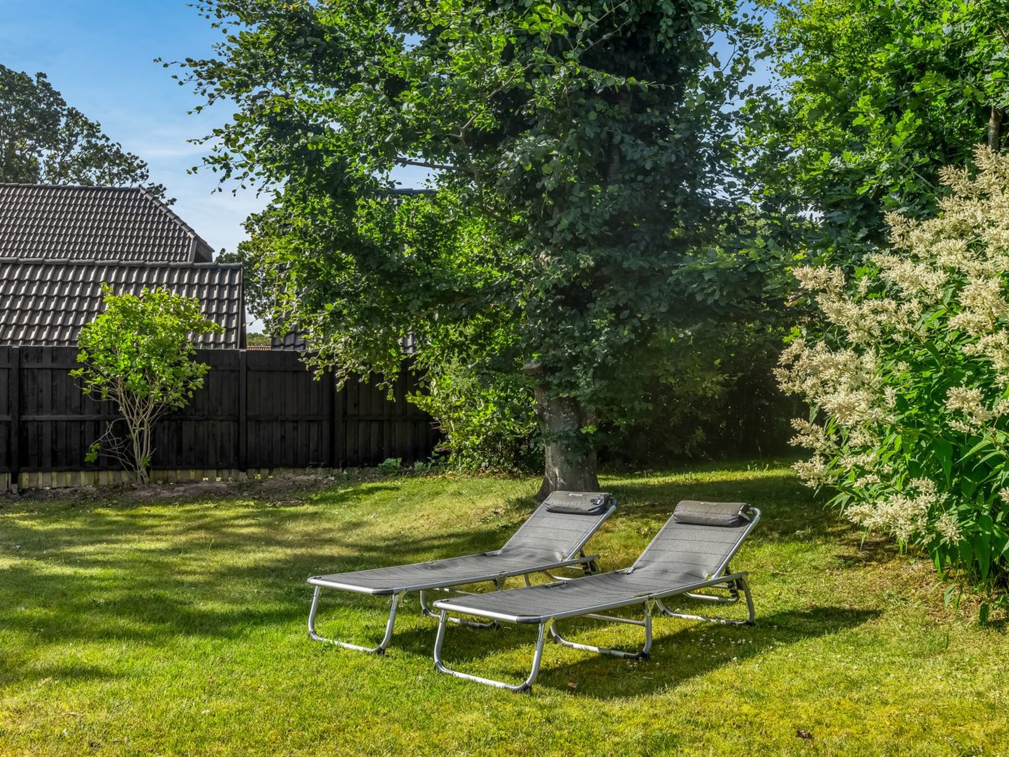 "Anttoni" - 350m from the sea - Buiten