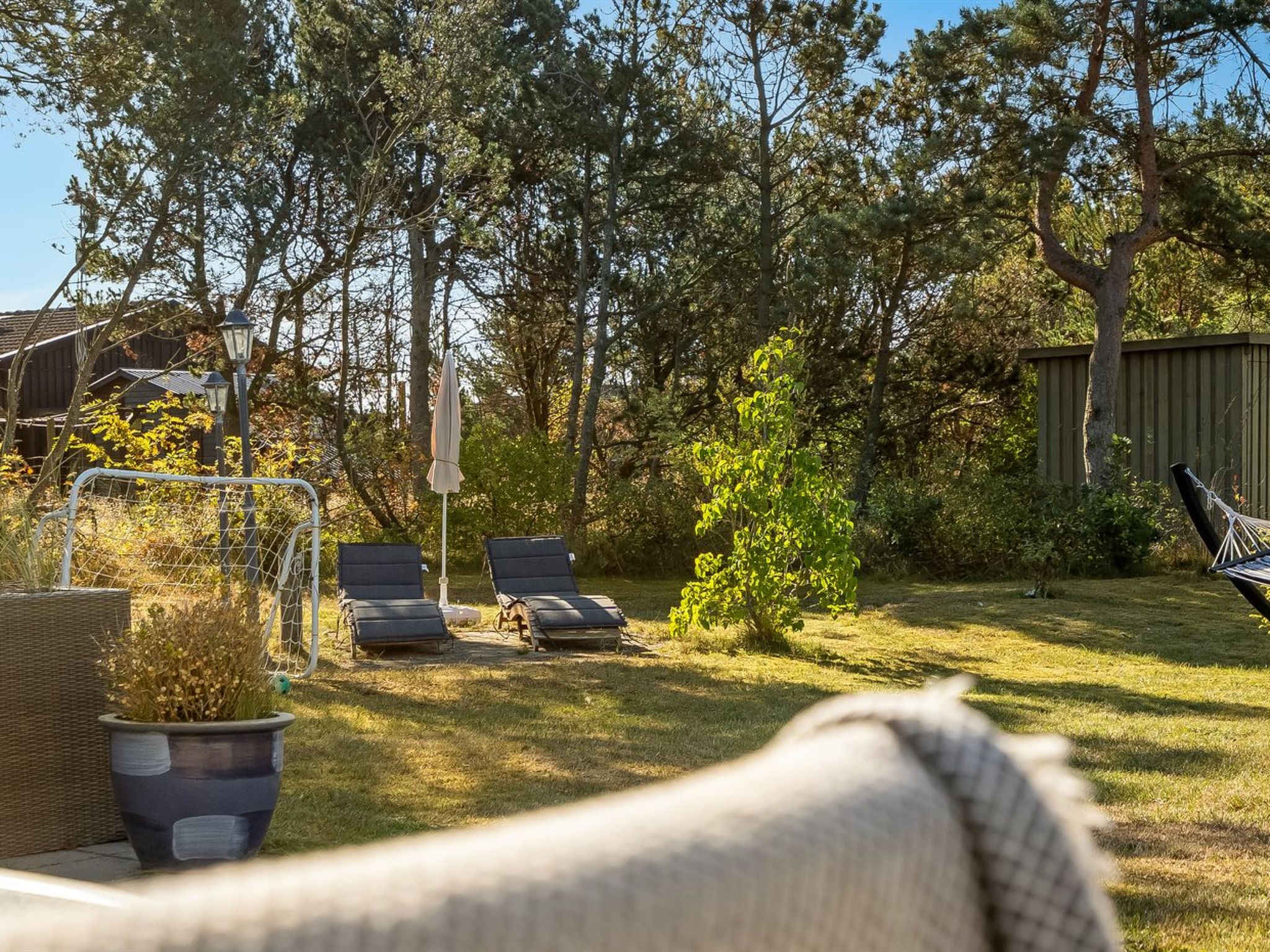 "Into" - 490m from the sea - Buiten