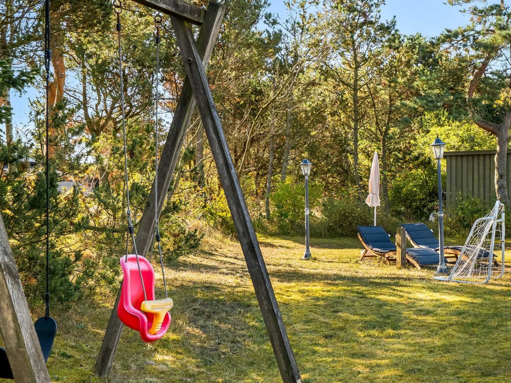 "Into" - 490m from the sea - Buiten