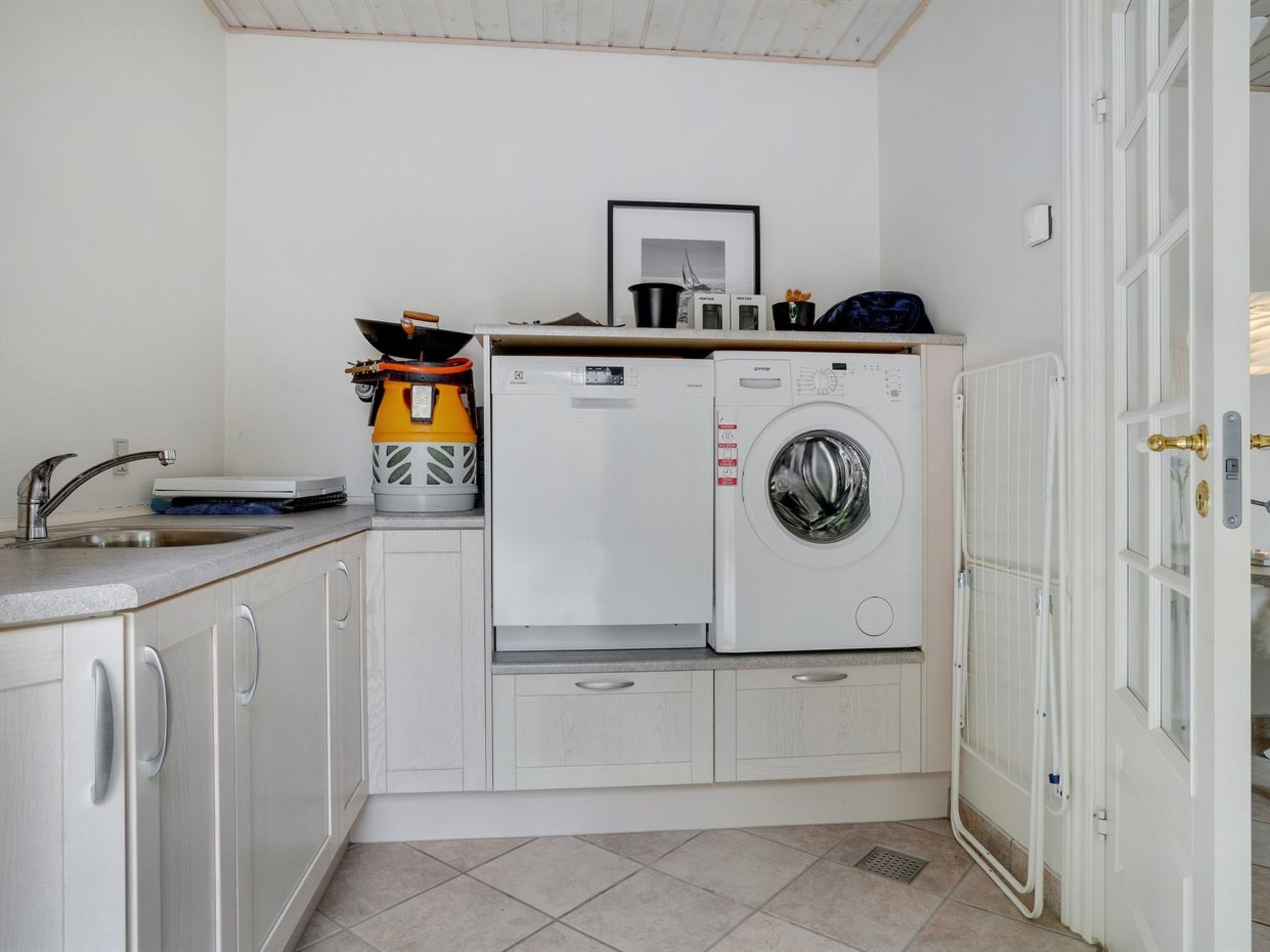 "Neno" - 2.2km from the sea-Binnen