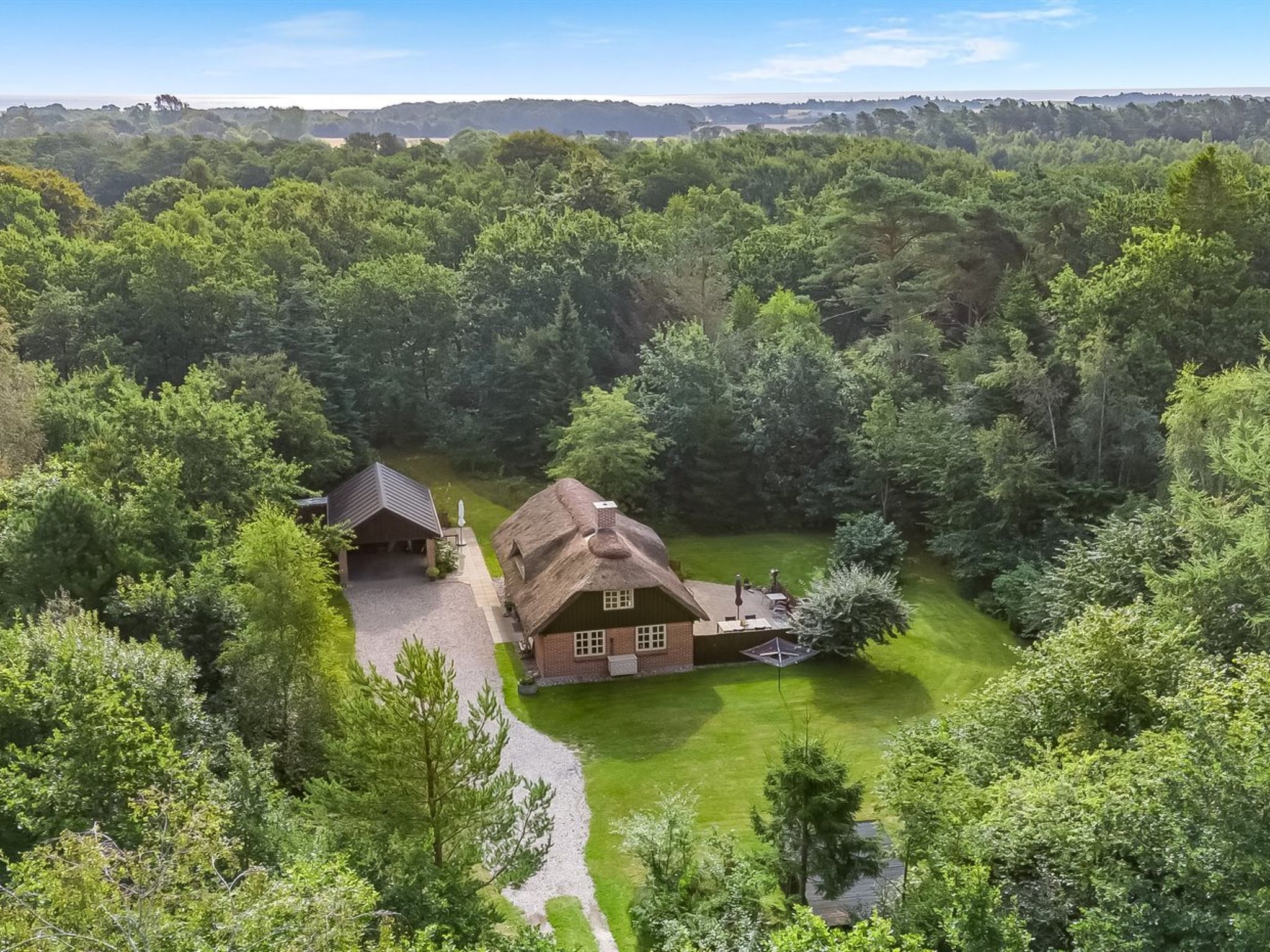 "Hilaria" - 2.1km from the sea-Outside