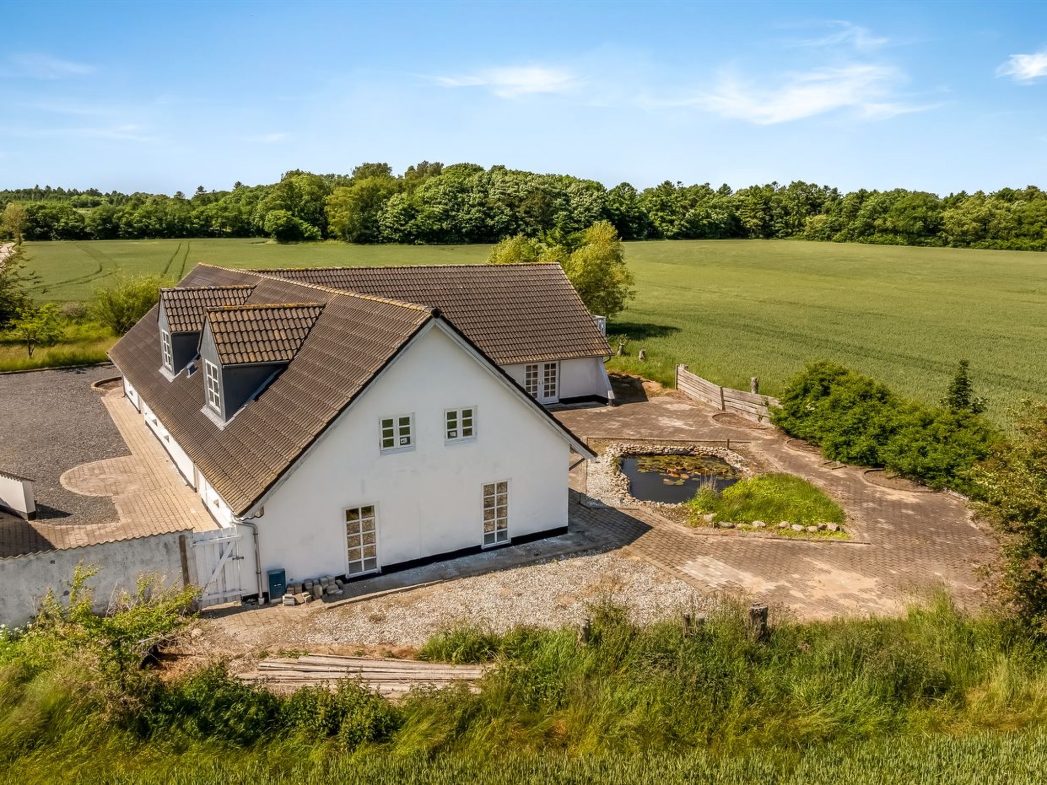 "Franki" - 9km from the sea