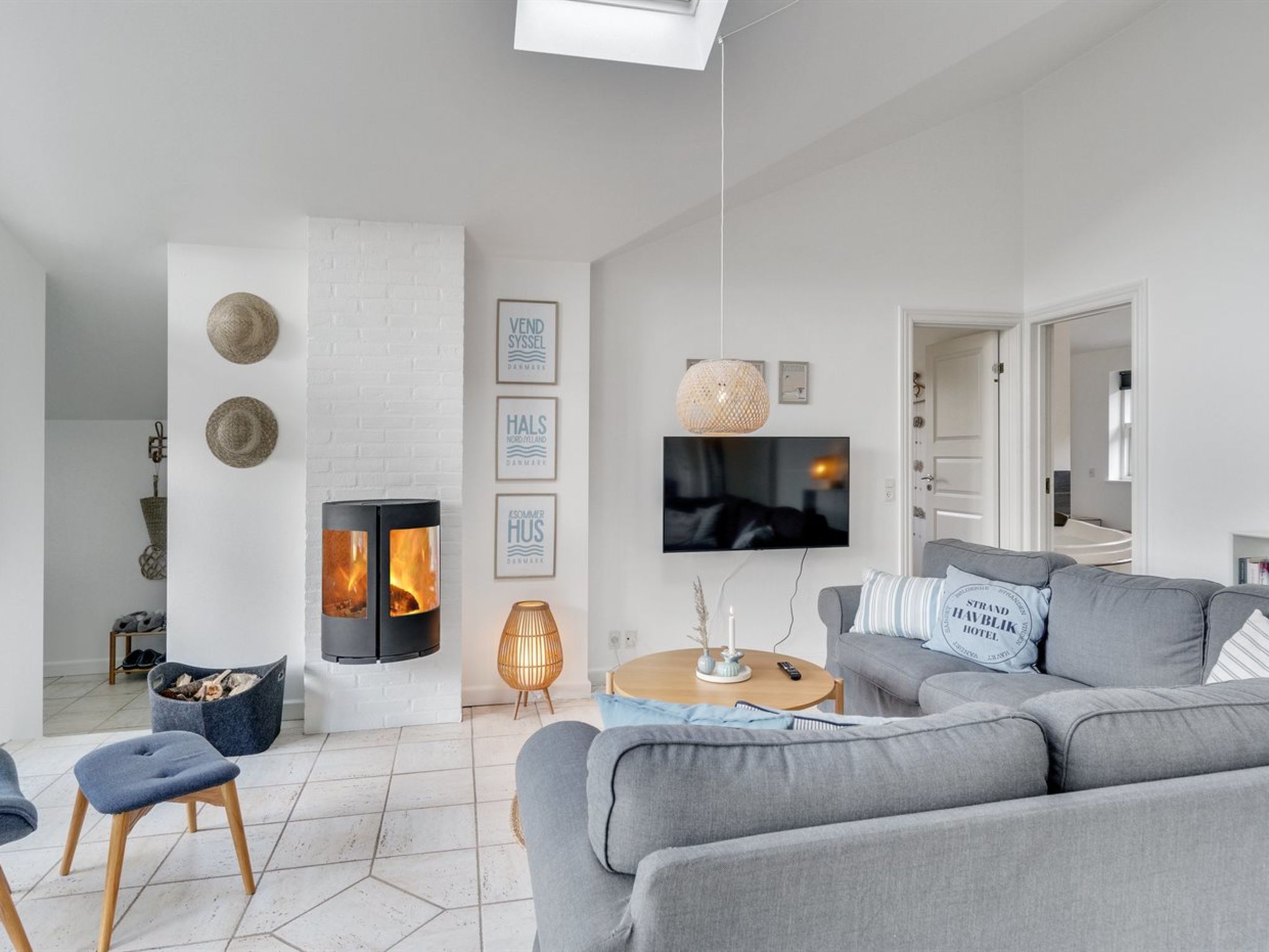 "Asgard" - 500m from the sea - Inside