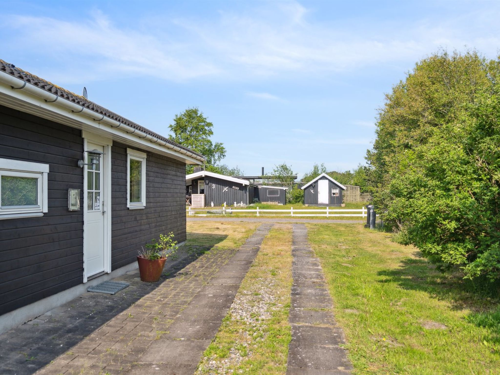 "Jil" - 750m from the sea - Outside